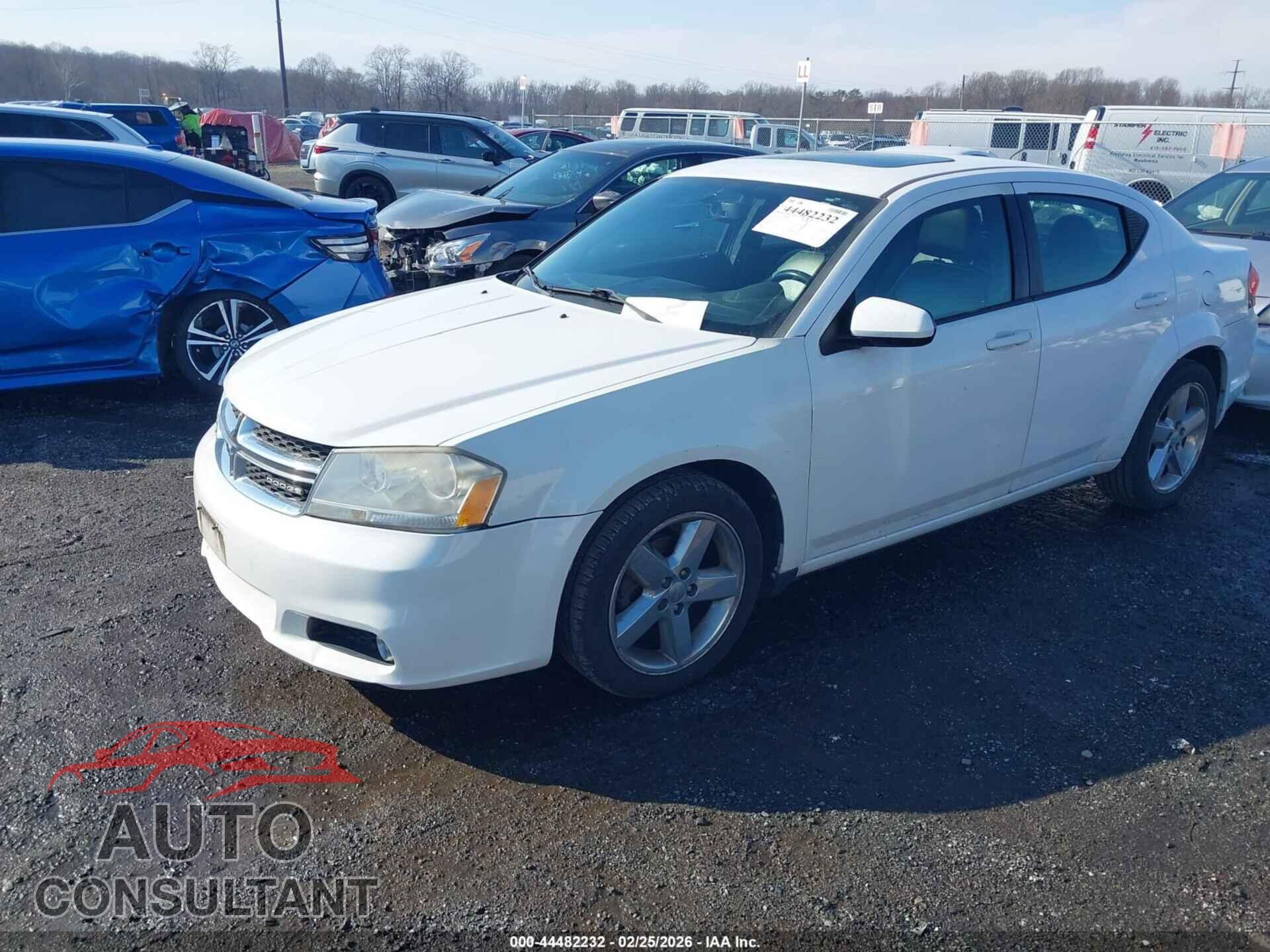 DODGE AVENGER 2011 - 1B3BD2FG3BN552127