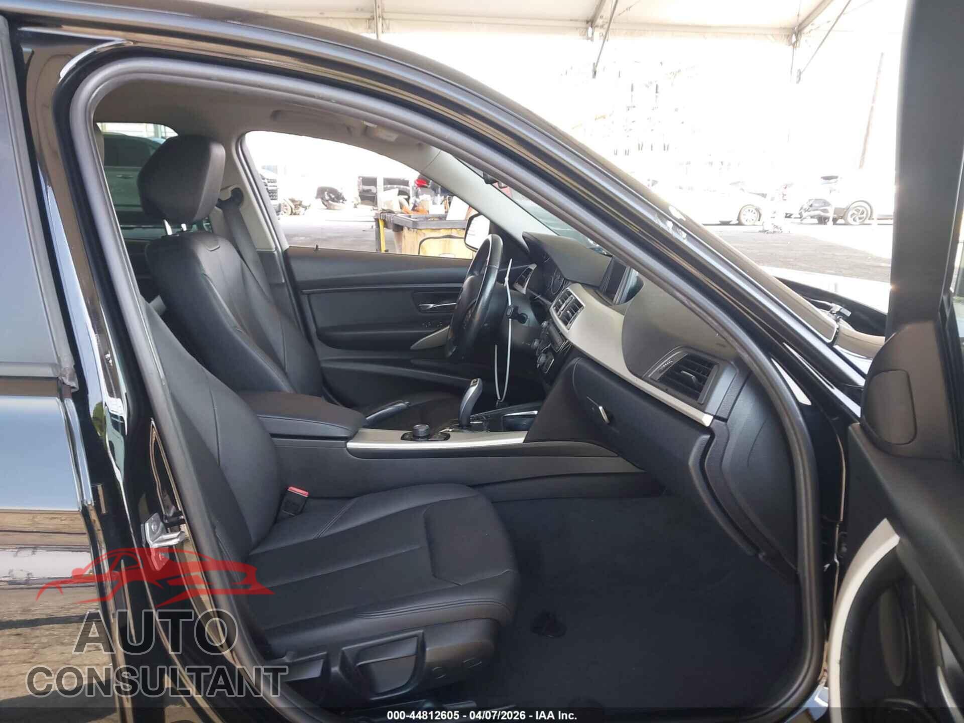 BMW 320I 2016 - WBA8A9C57GK619038