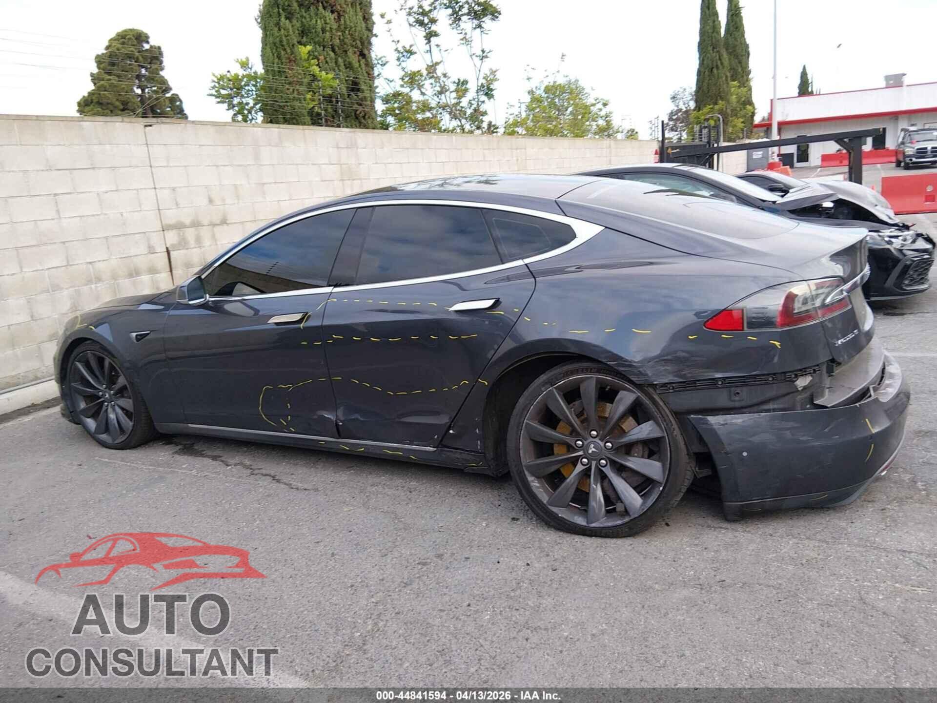 TESLA MODEL S 2016 - 5YJSA1E2XGF127873