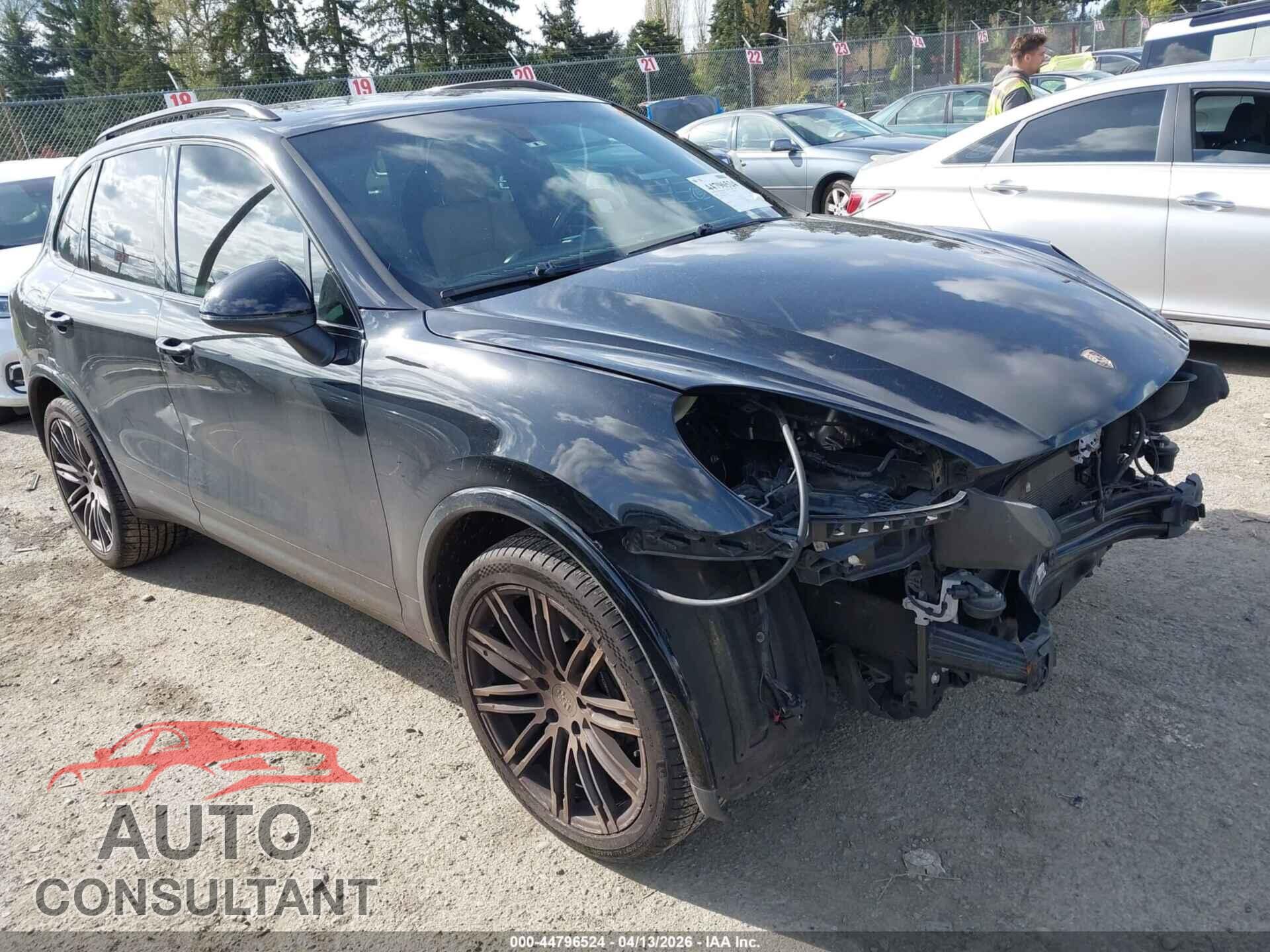 PORSCHE CAYENNE 2018 - WP1AA2A26JKA06497