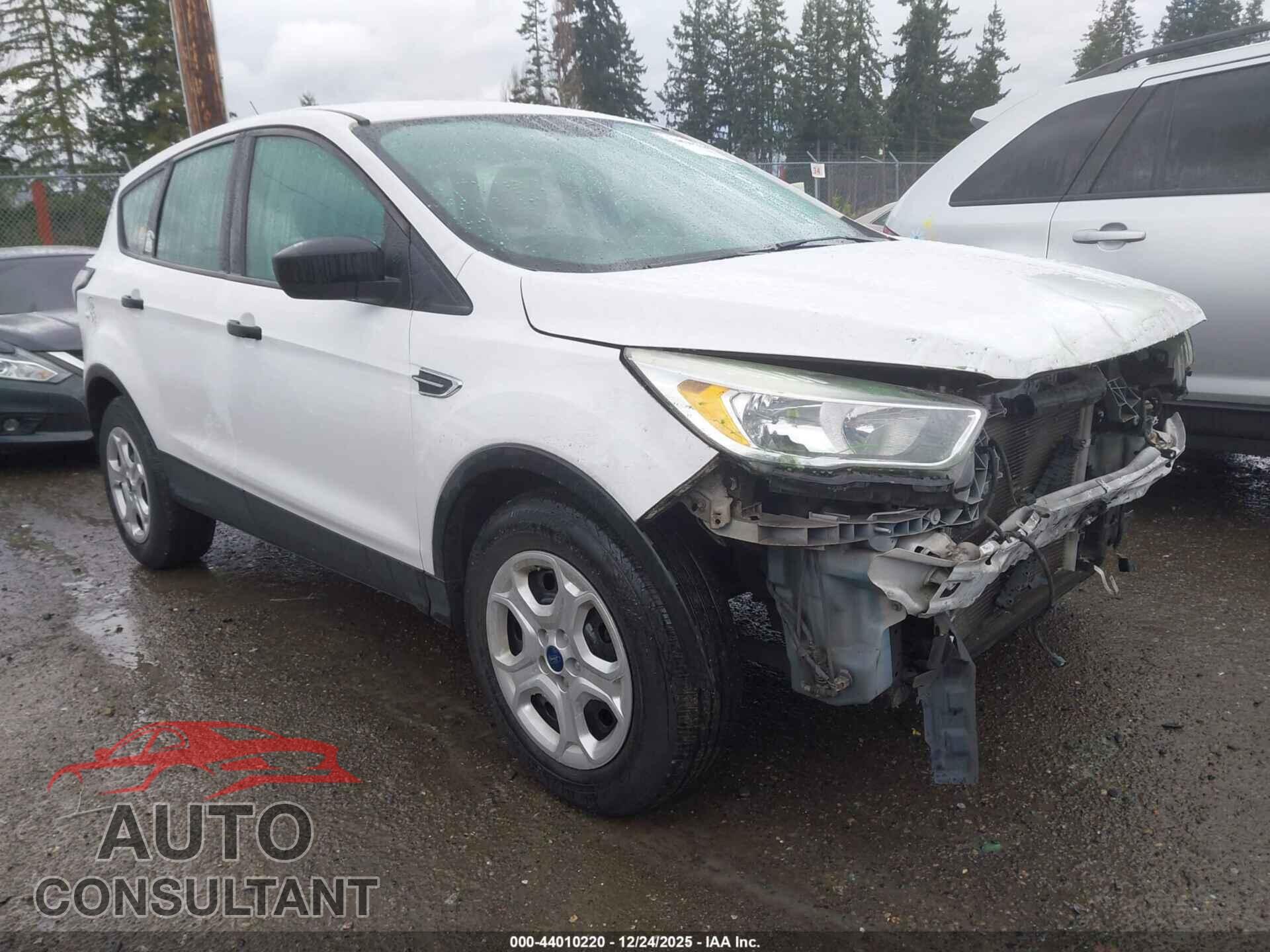 FORD ESCAPE 2017 - 1FMCU0F73HUB53672