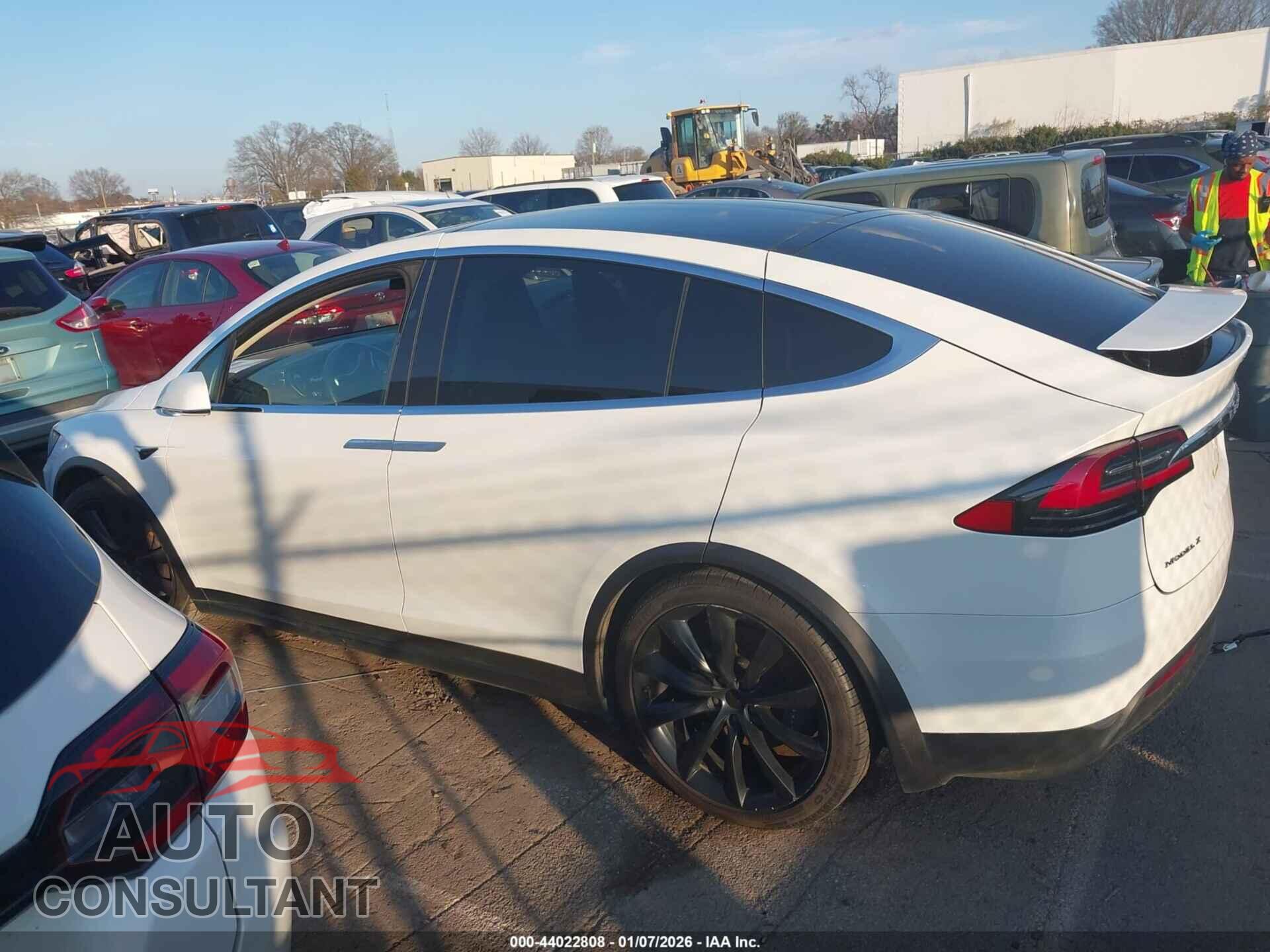 TESLA MODEL X 2017 - 5YJXCAE22HF061109