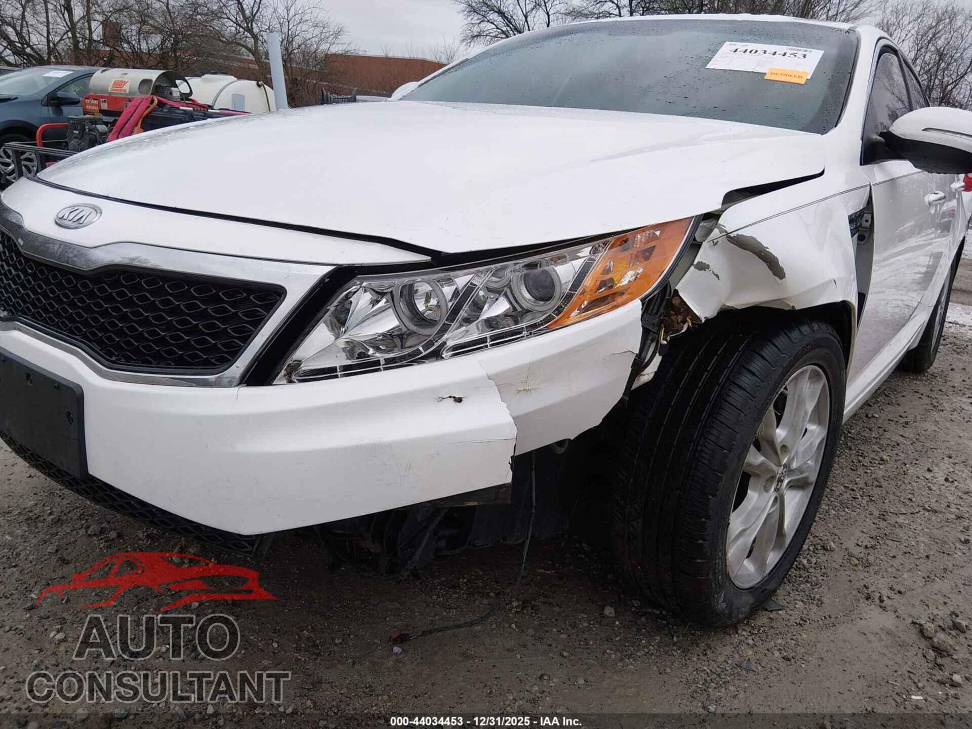 KIA OPTIMA 2011 - KNAGN4A70B5082575