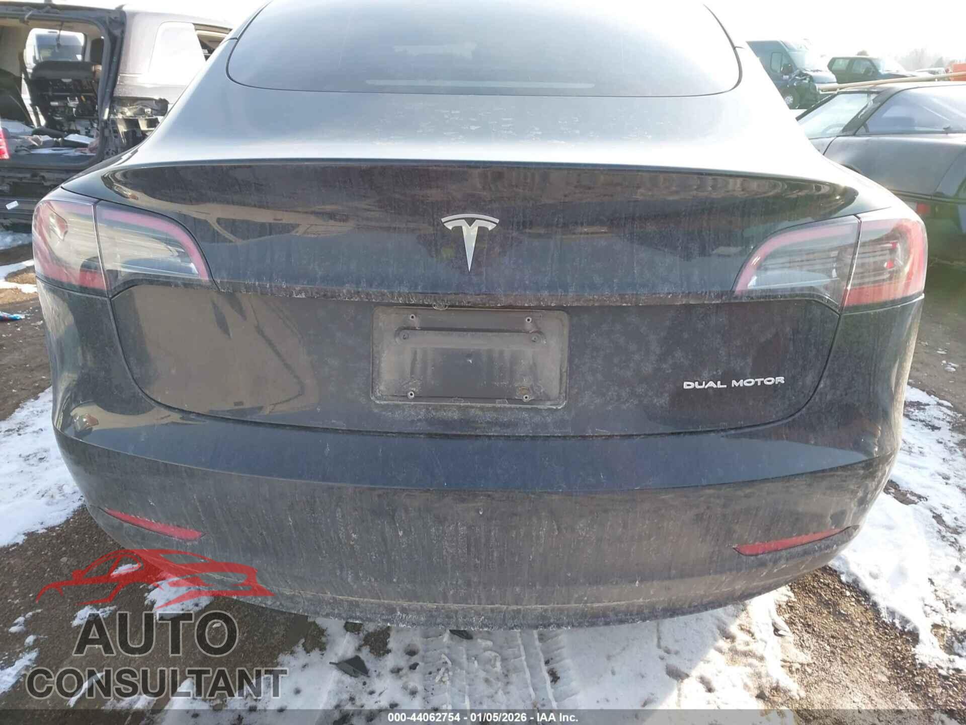 TESLA MODEL 3 2023 - 5YJ3E1EB9PF671600