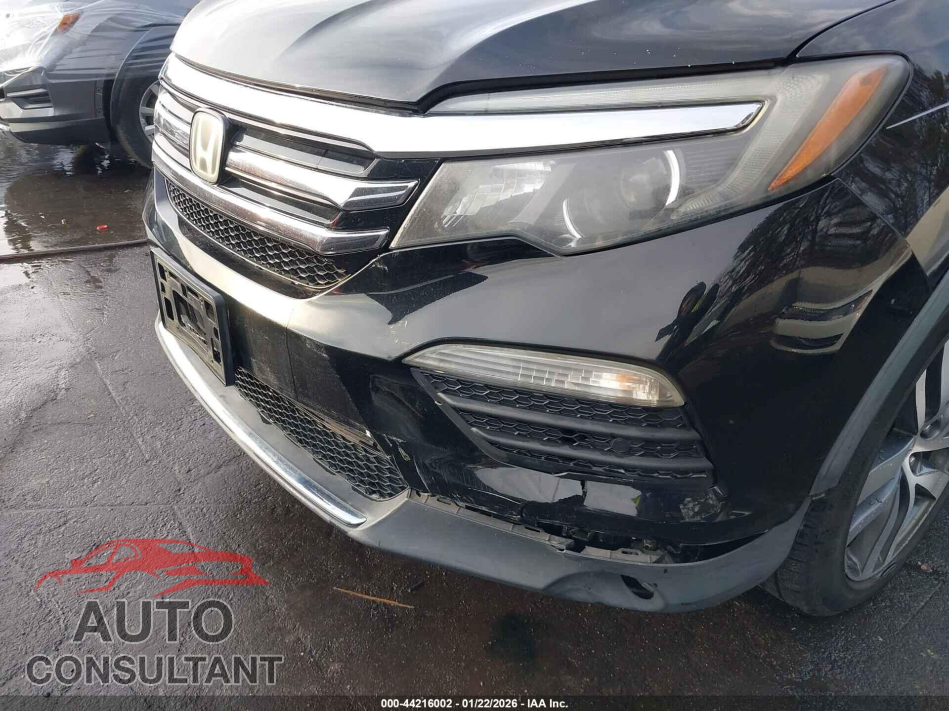 HONDA PILOT 2017 - 5FNYF6H93HB015239