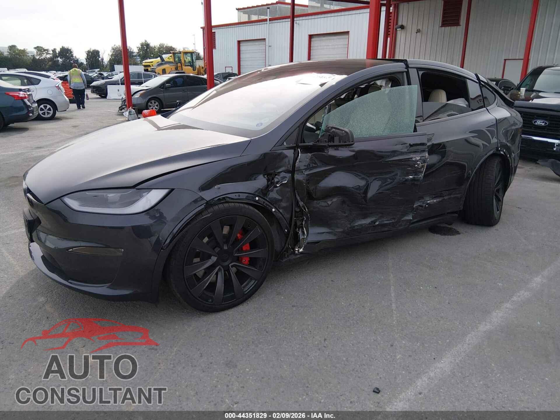 TESLA MODEL X 2025 - 7SAXCBE64SF470991
