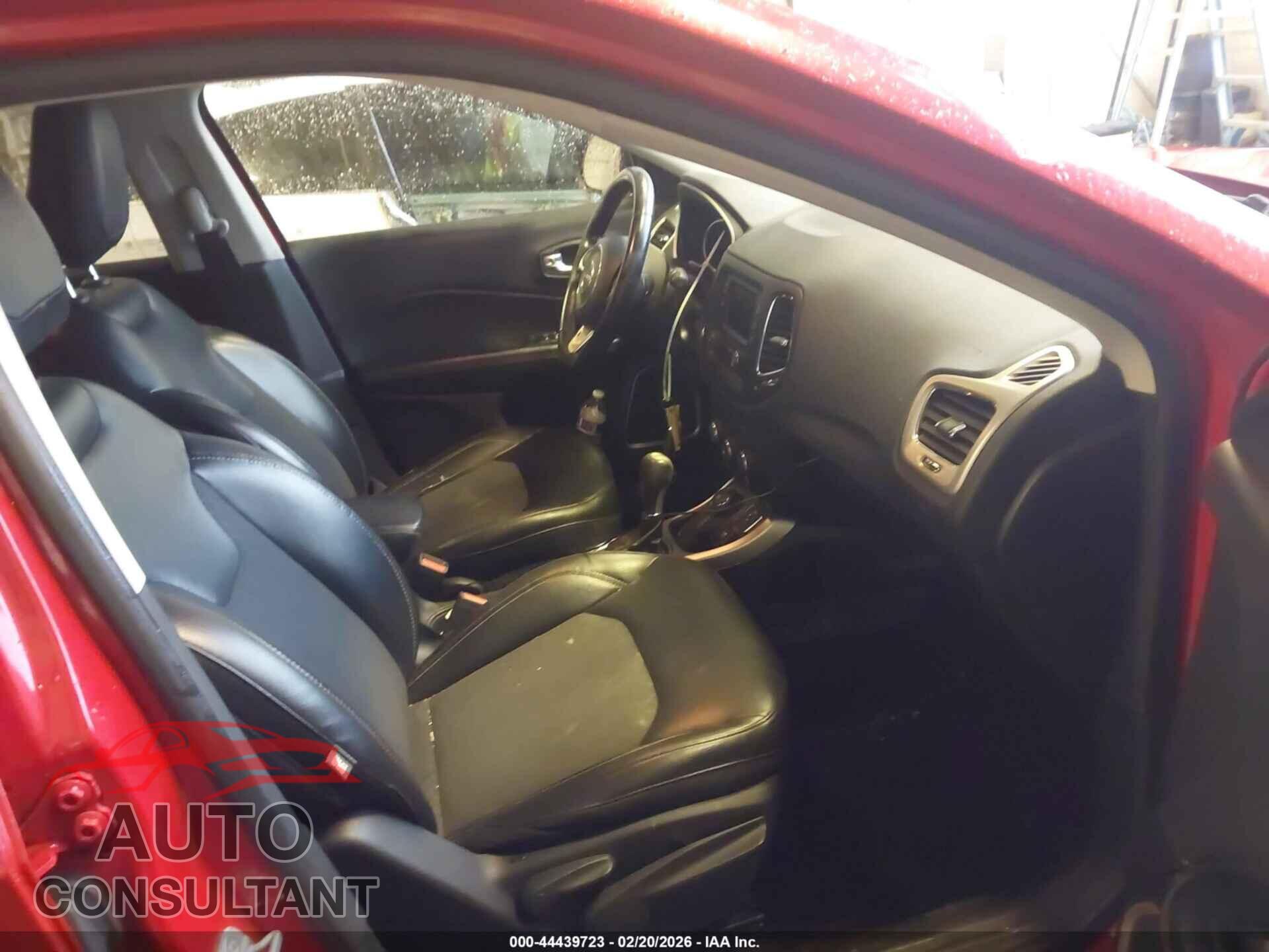 JEEP COMPASS 2018 - 3C4NJDBB2JT192566