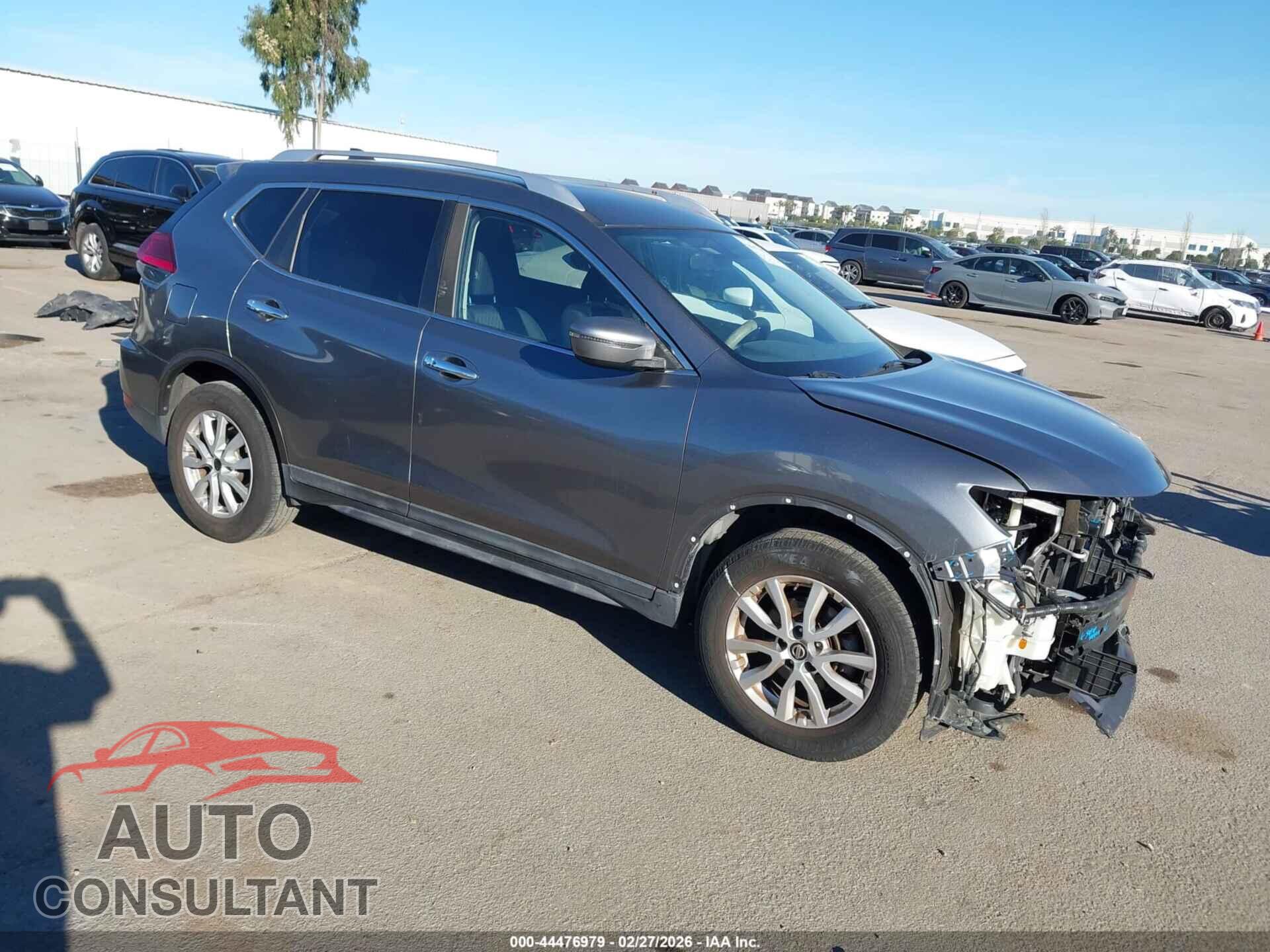 NISSAN ROGUE 2017 - KNMAT2MT3HP539355