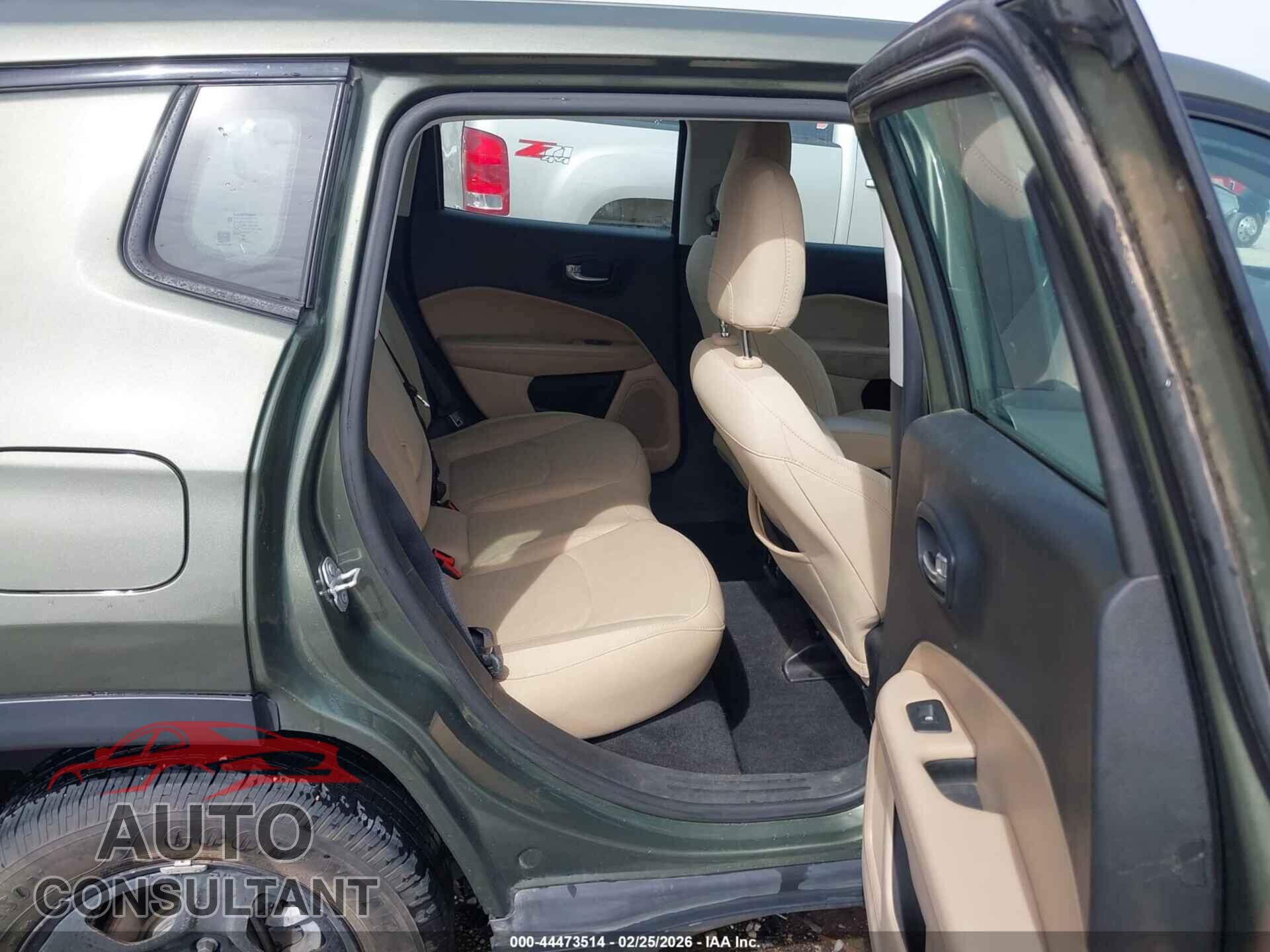 JEEP COMPASS 2019 - 3C4NJCAB4KT763245