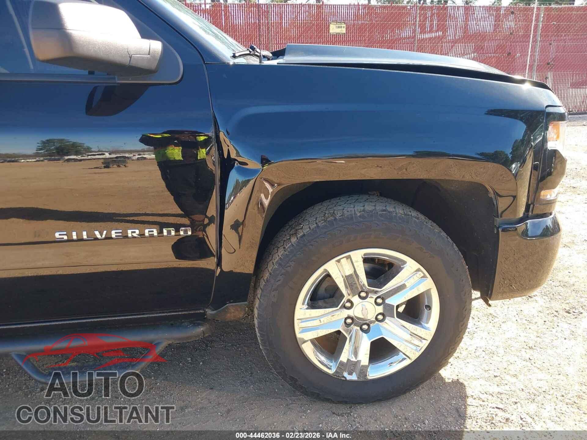 CHEVROLET SILVERADO 1500 2017 - 1GCRCPEC7HZ303441