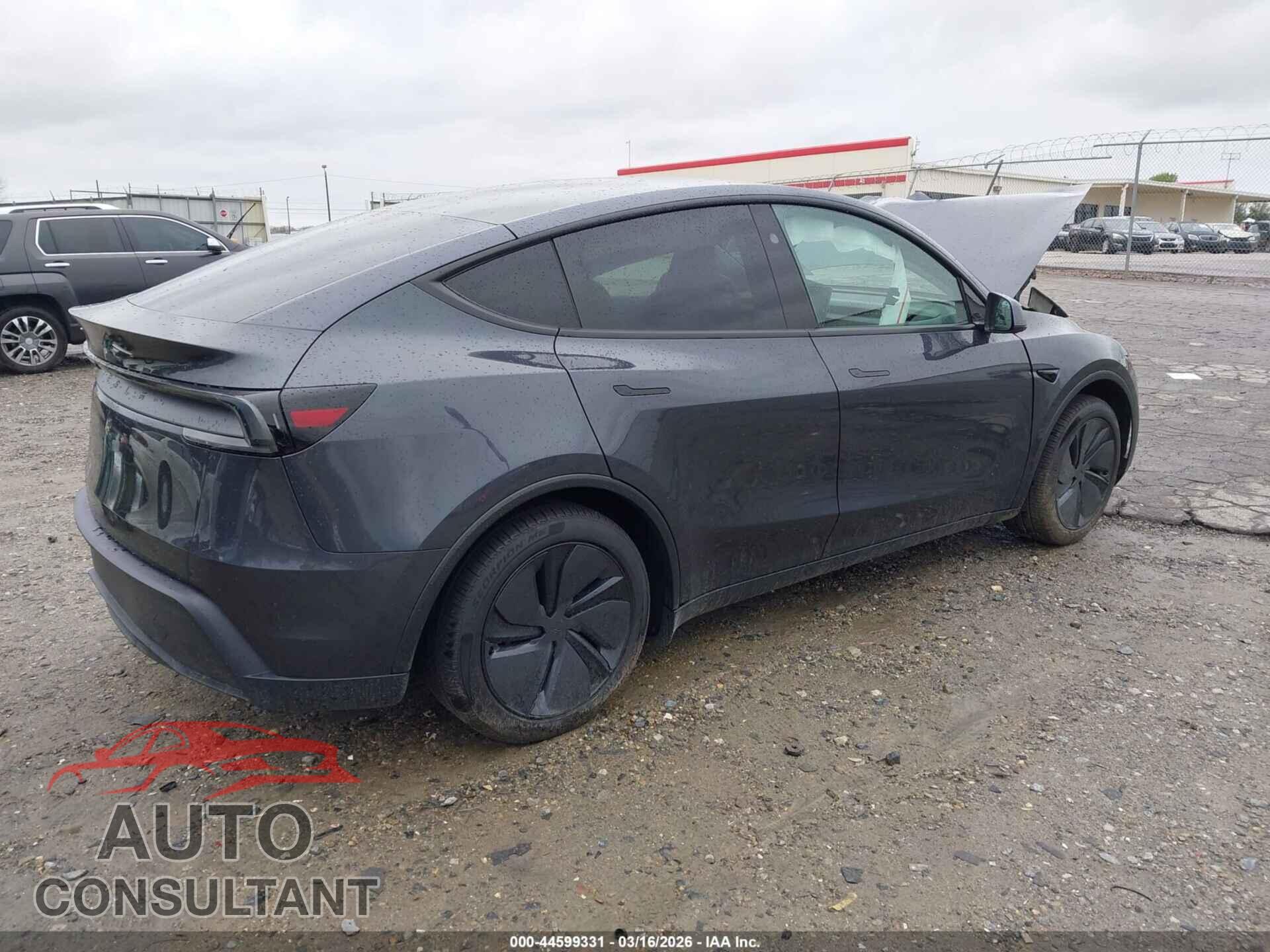 TESLA MODEL Y 2026 - 7SAYGDED2TA479044