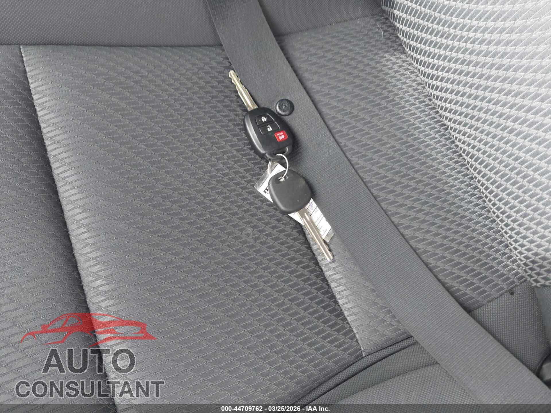 TOYOTA HIGHLANDER 2018 - 5TDBZRFH6JS842677