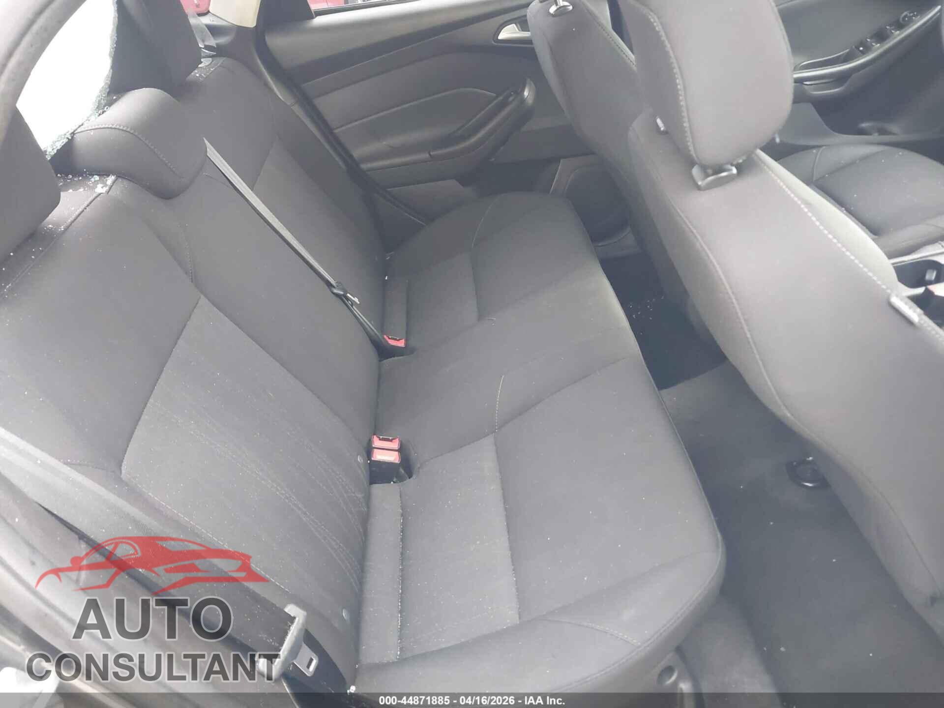 FORD FOCUS 2018 - 1FADP3E27JL204762