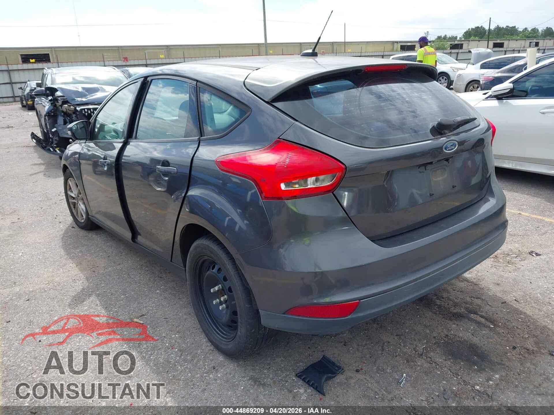 FORD FOCUS 2017 - 1FADP3K29HL278103