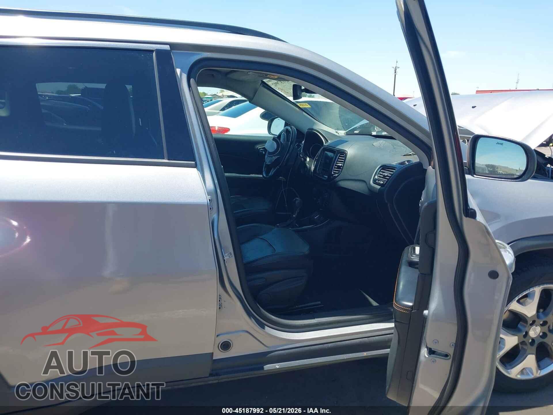 JEEP COMPASS 2020 - 3C4NJCCBXLT122597