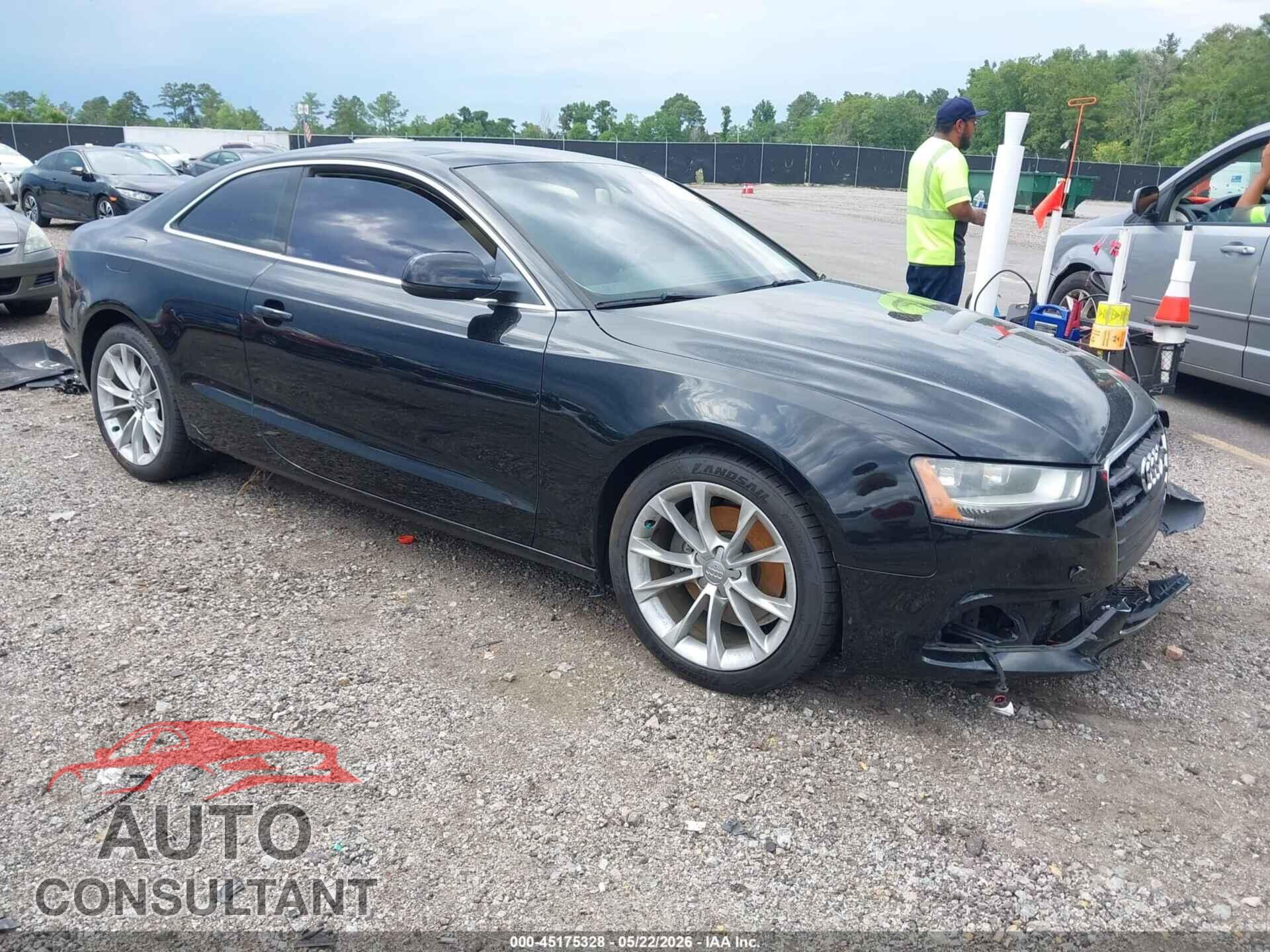 AUDI A5 2013 - WAUCFAFR1DA037417