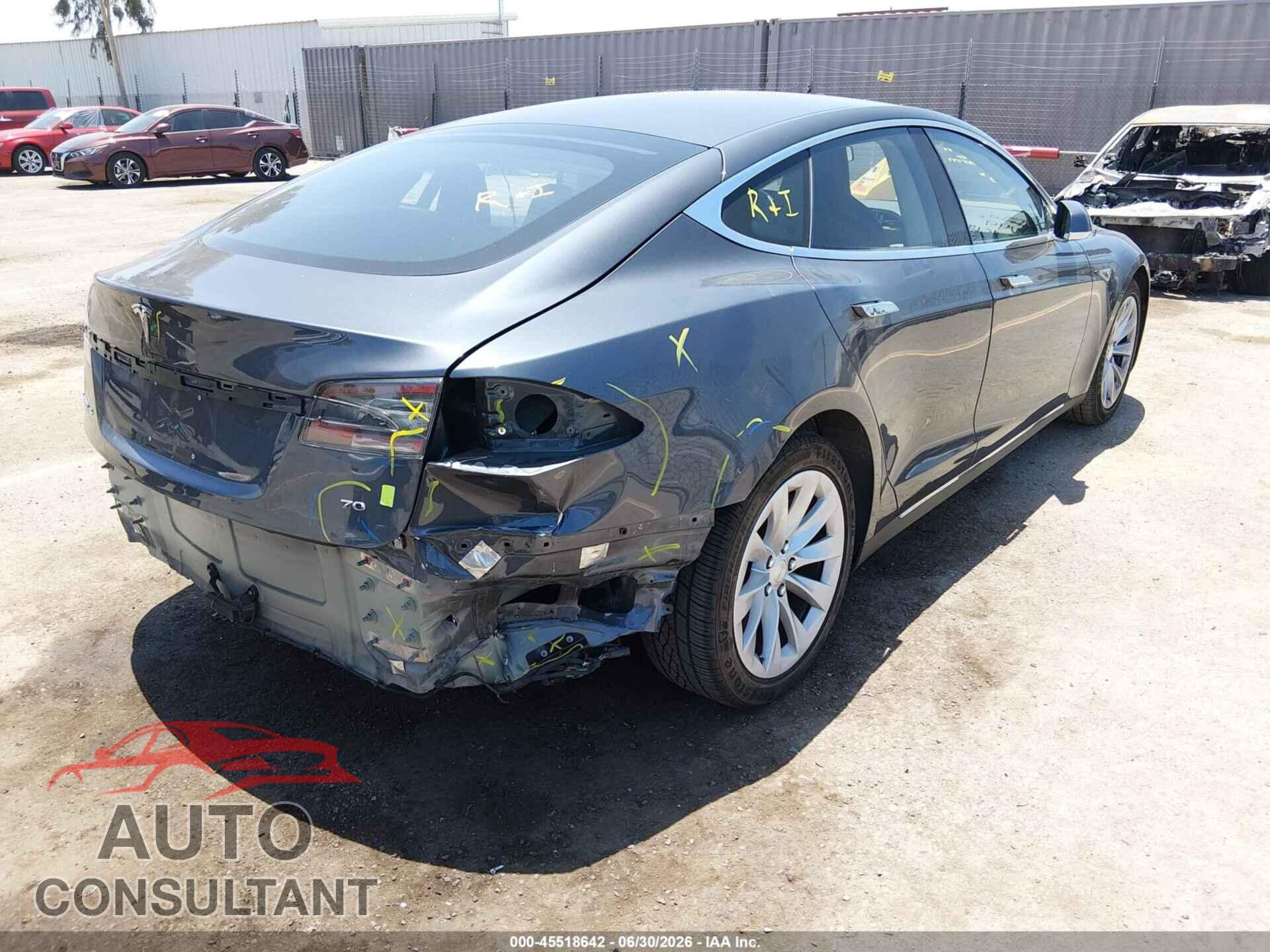 TESLA MODEL S 2016 - 5YJSA1E19GF135681