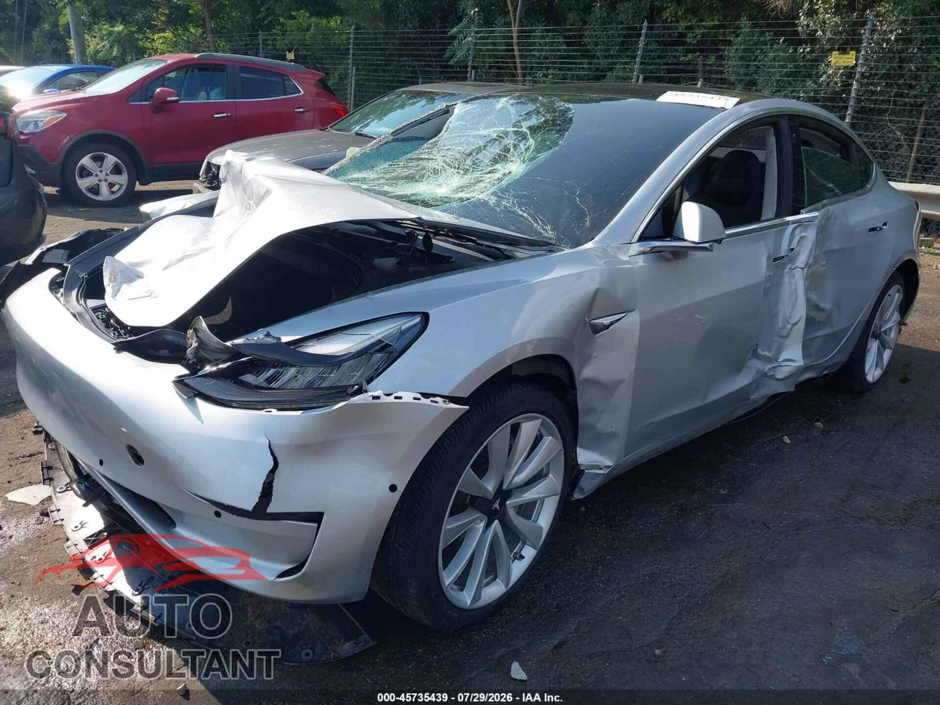 TESLA MODEL 3 2018 - 5YJ3E1EA5JF031107