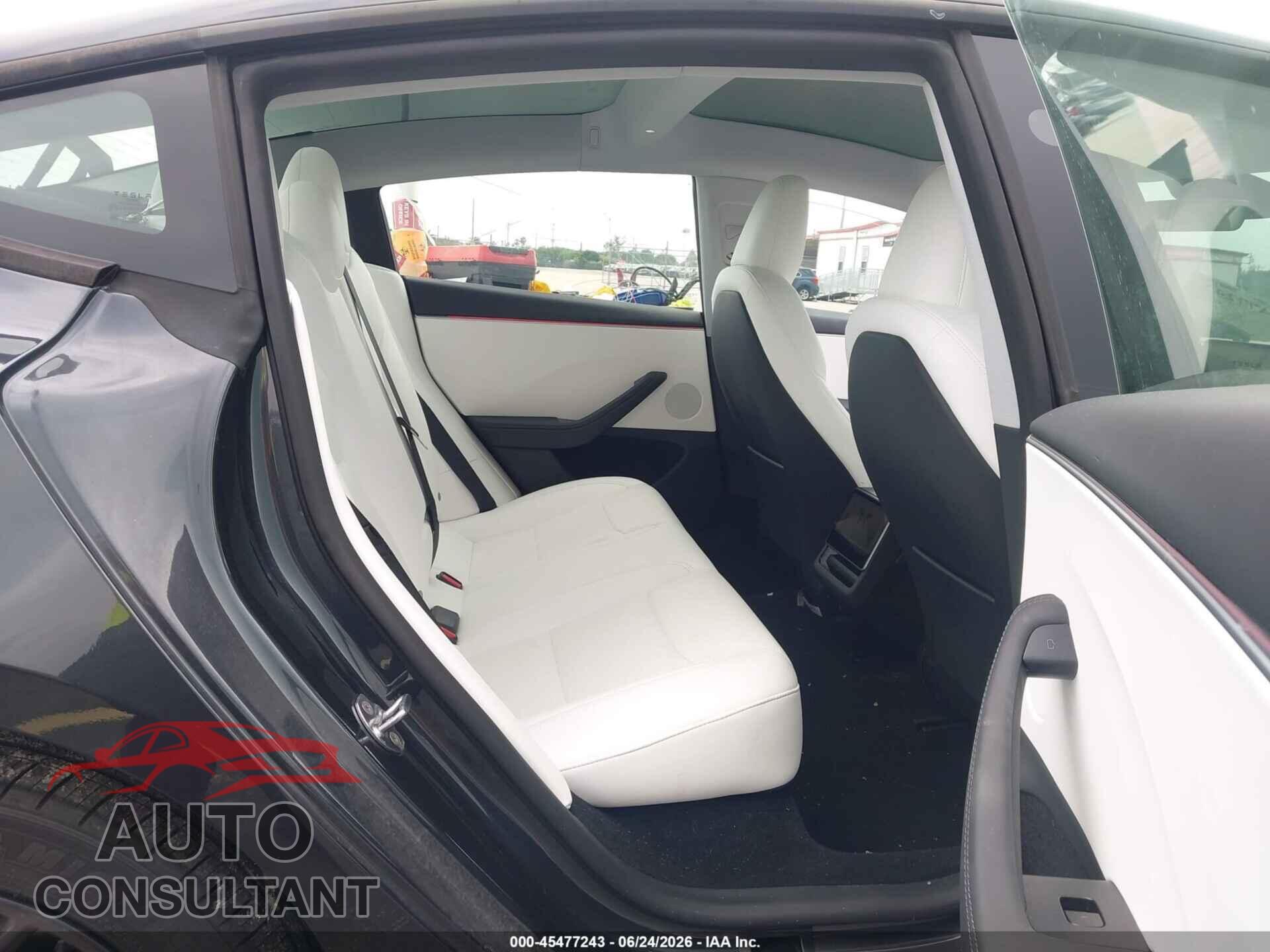 TESLA MODEL 3 2025 - 5YJ3E1EA6SF922041