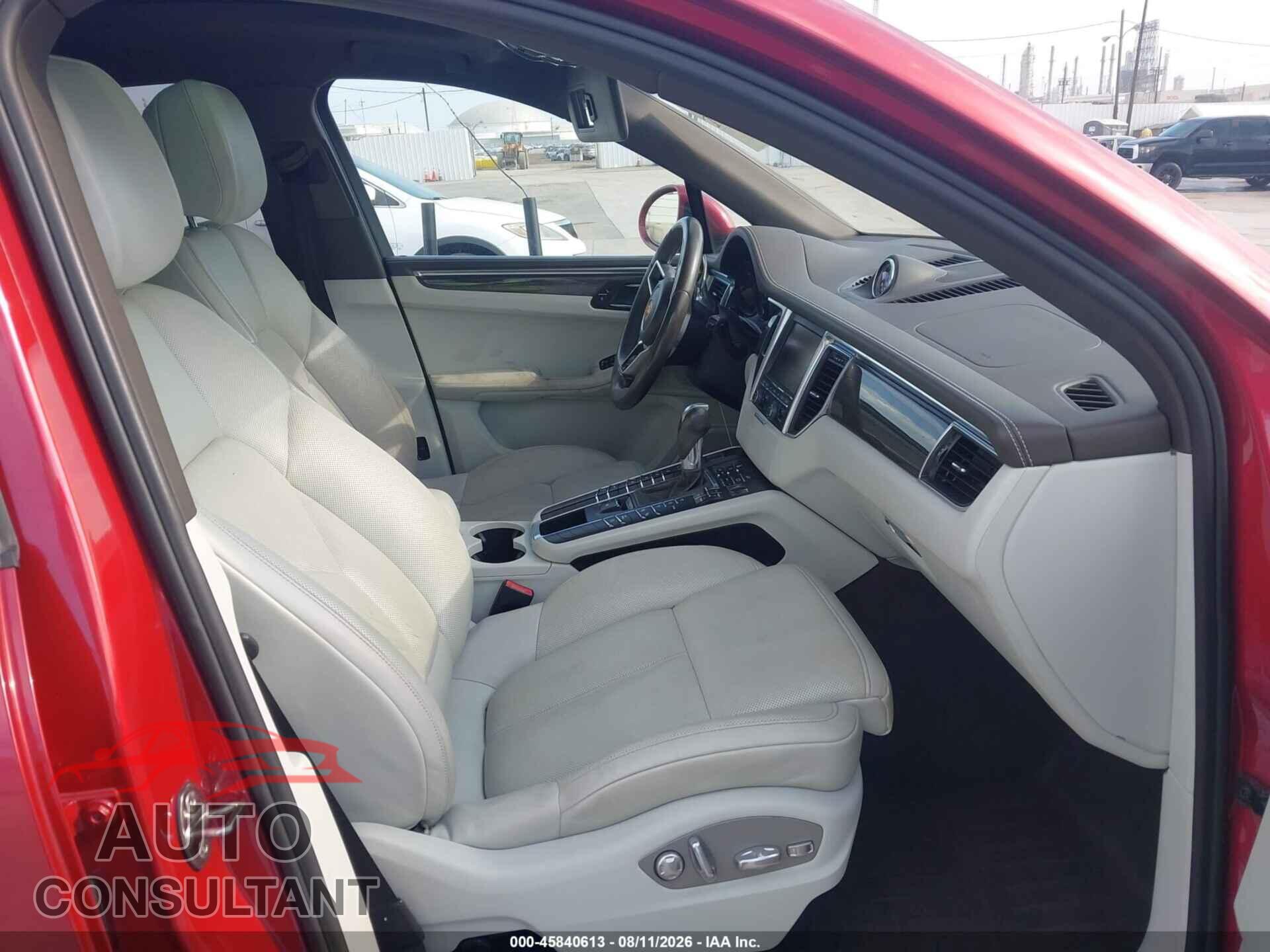 PORSCHE MACAN 2016 - WP1AB2A52GLB43981