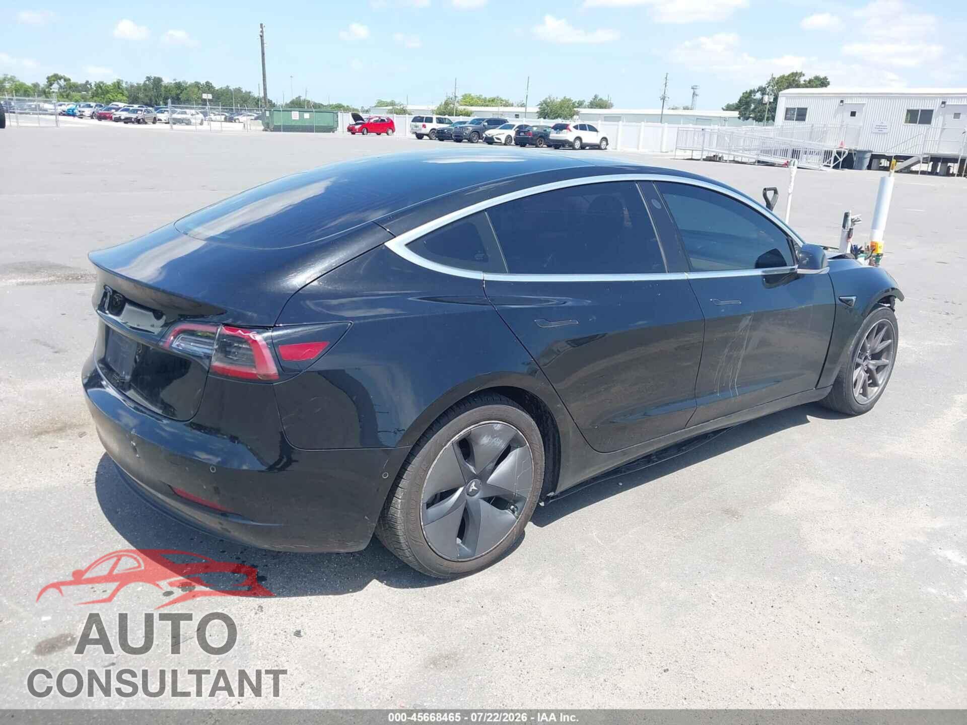 TESLA MODEL 3 2018 - 5YJ3E1EA0JF157231