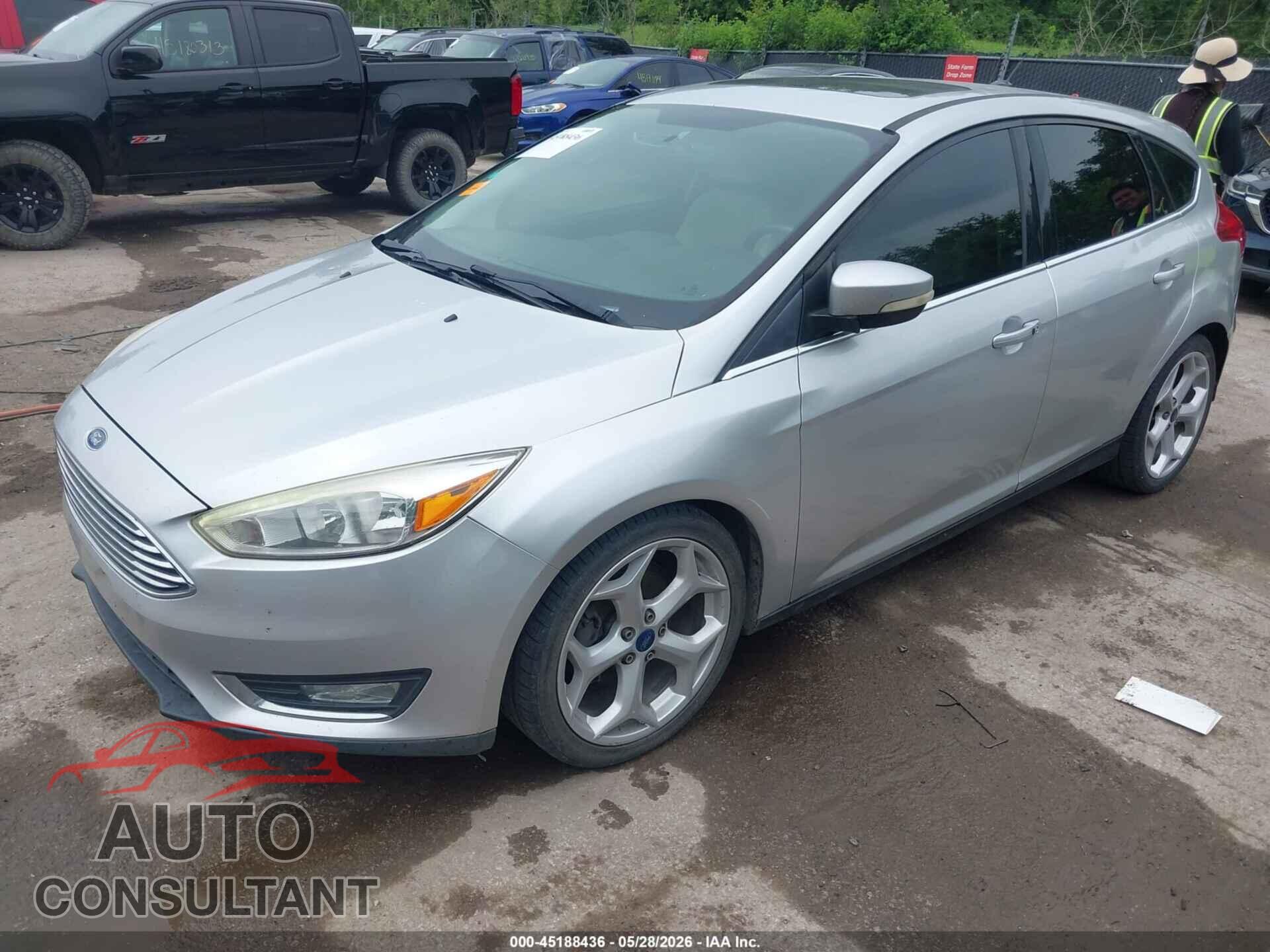 FORD FOCUS 2017 - 1FADP3N22HL287656