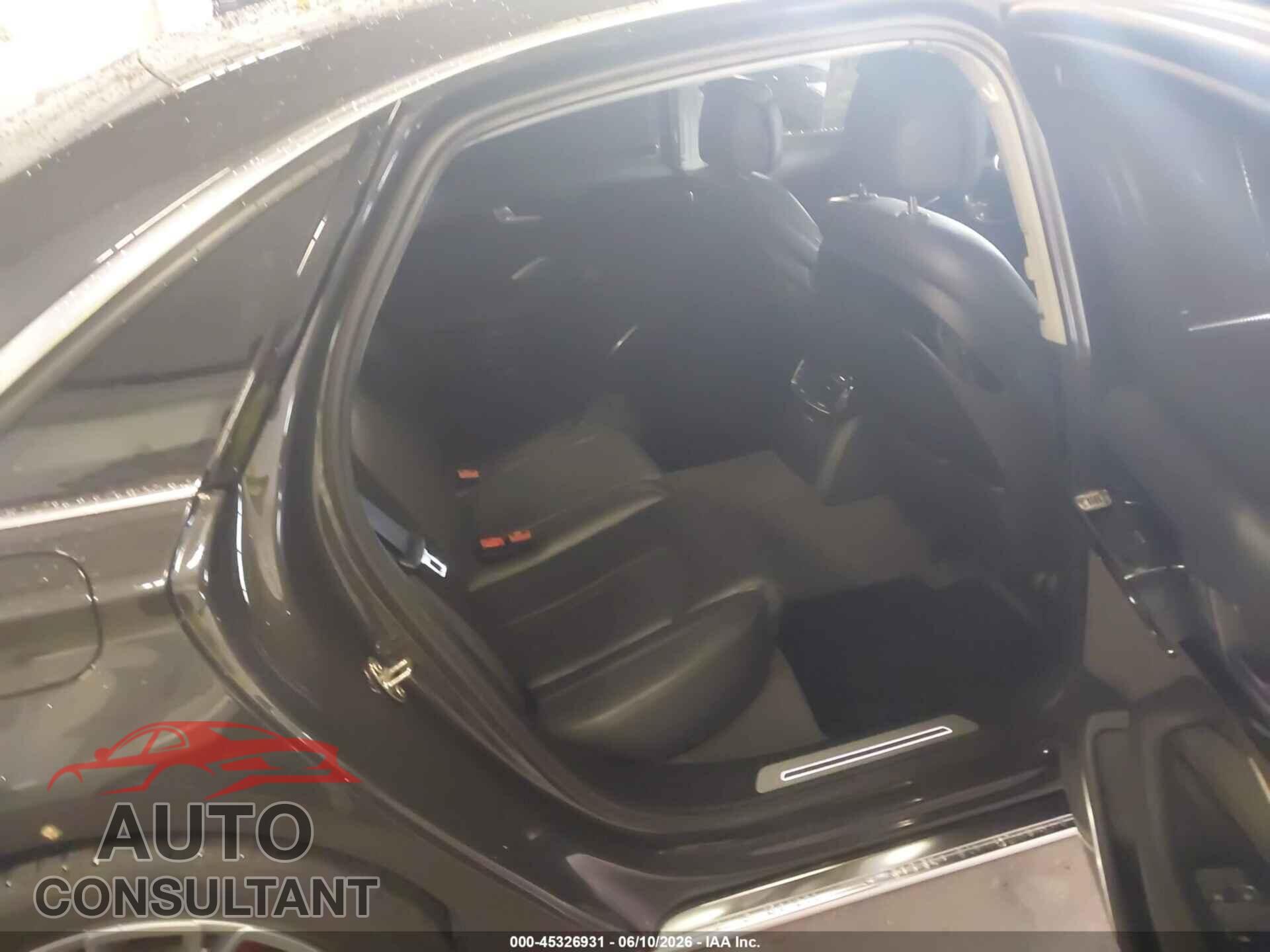 AUDI A8 L 2011 - WAURVAFD9BN005290