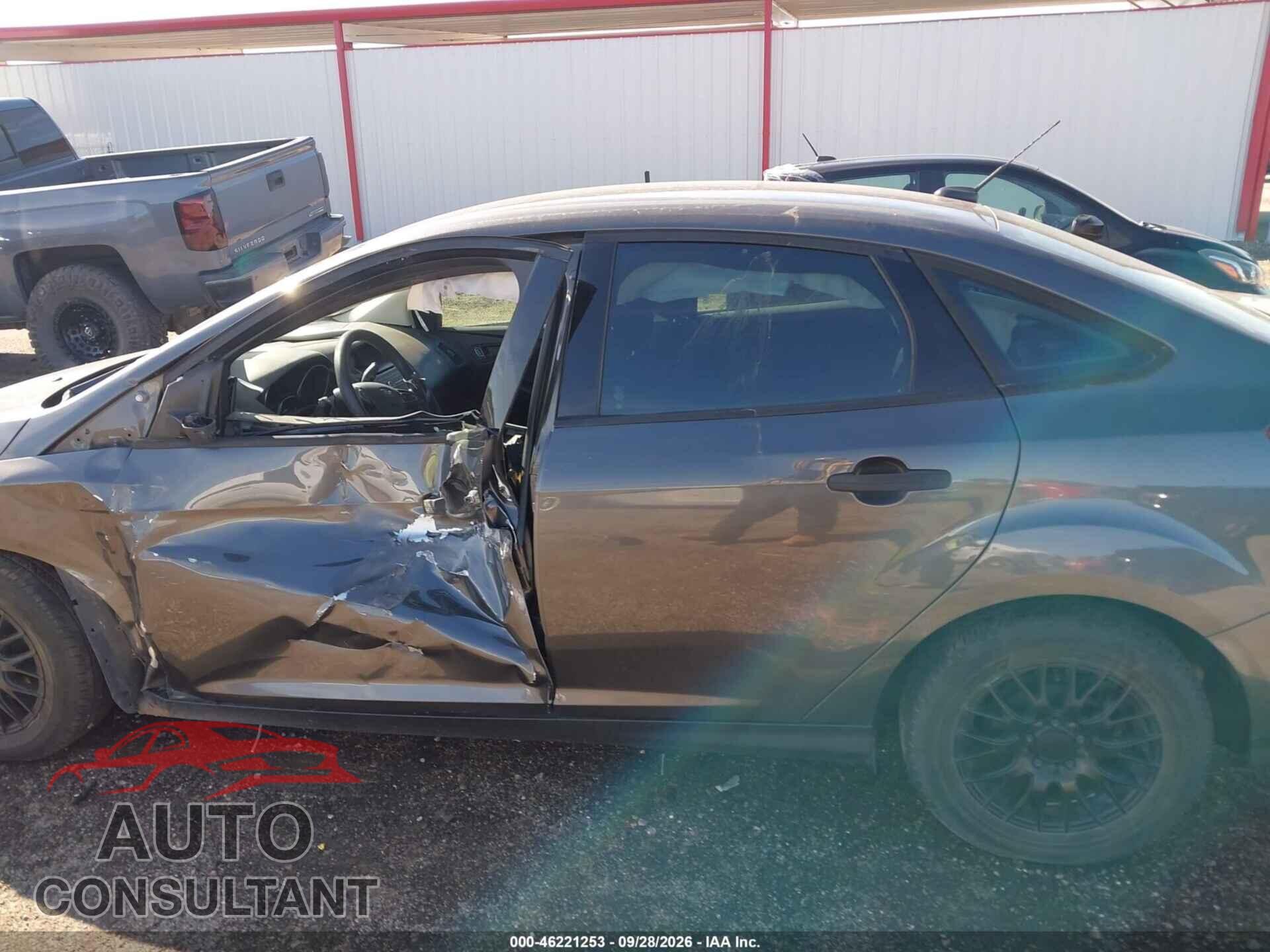 FORD FOCUS 2017 - 1FADP3E22HL295384