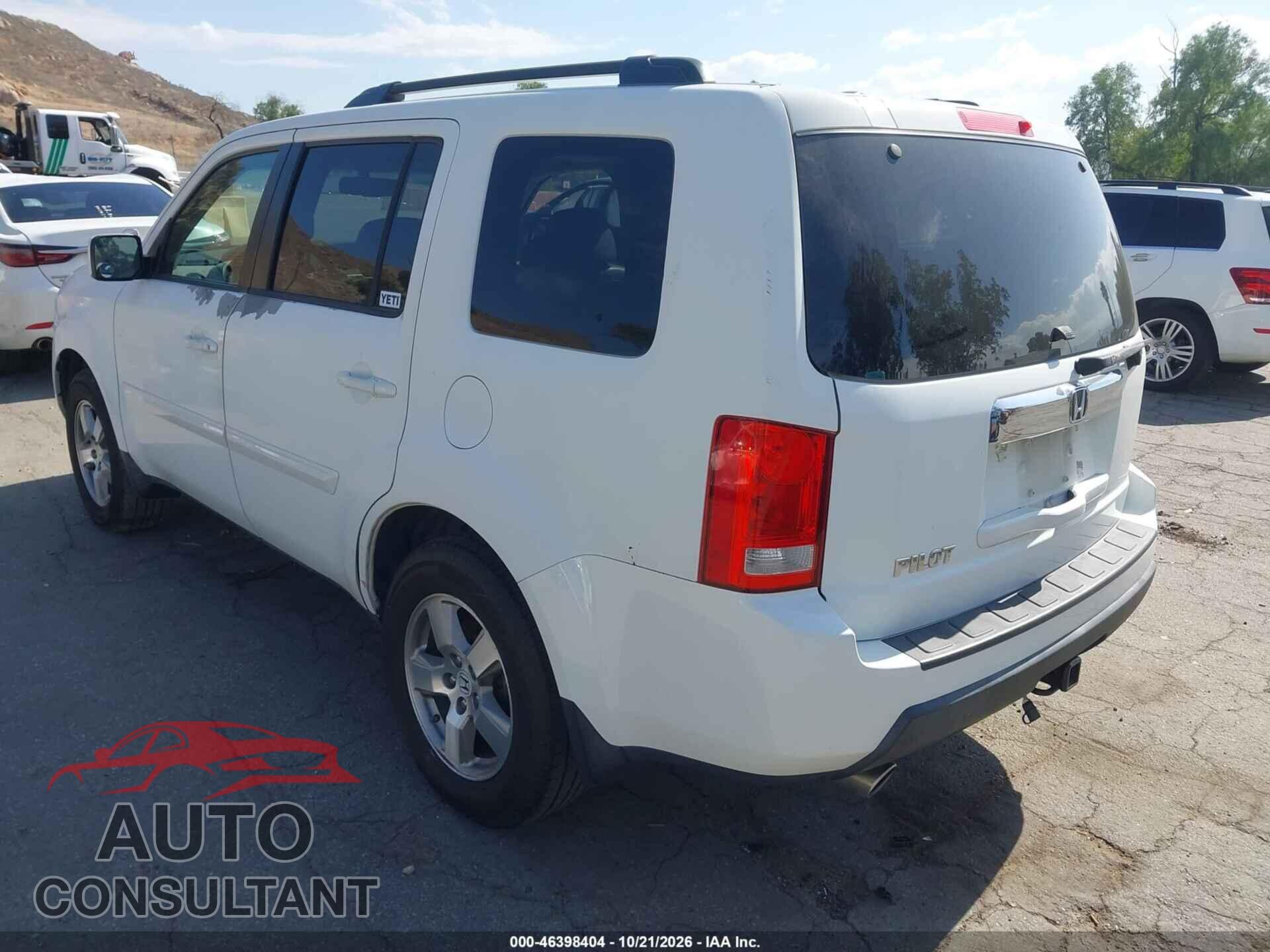 HONDA PILOT 2011 - 5FNYF3H66BB032595