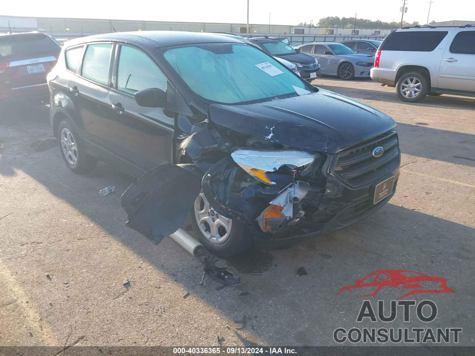 FORD ESCAPE 2017 - 1FMCU0F77HUD33298