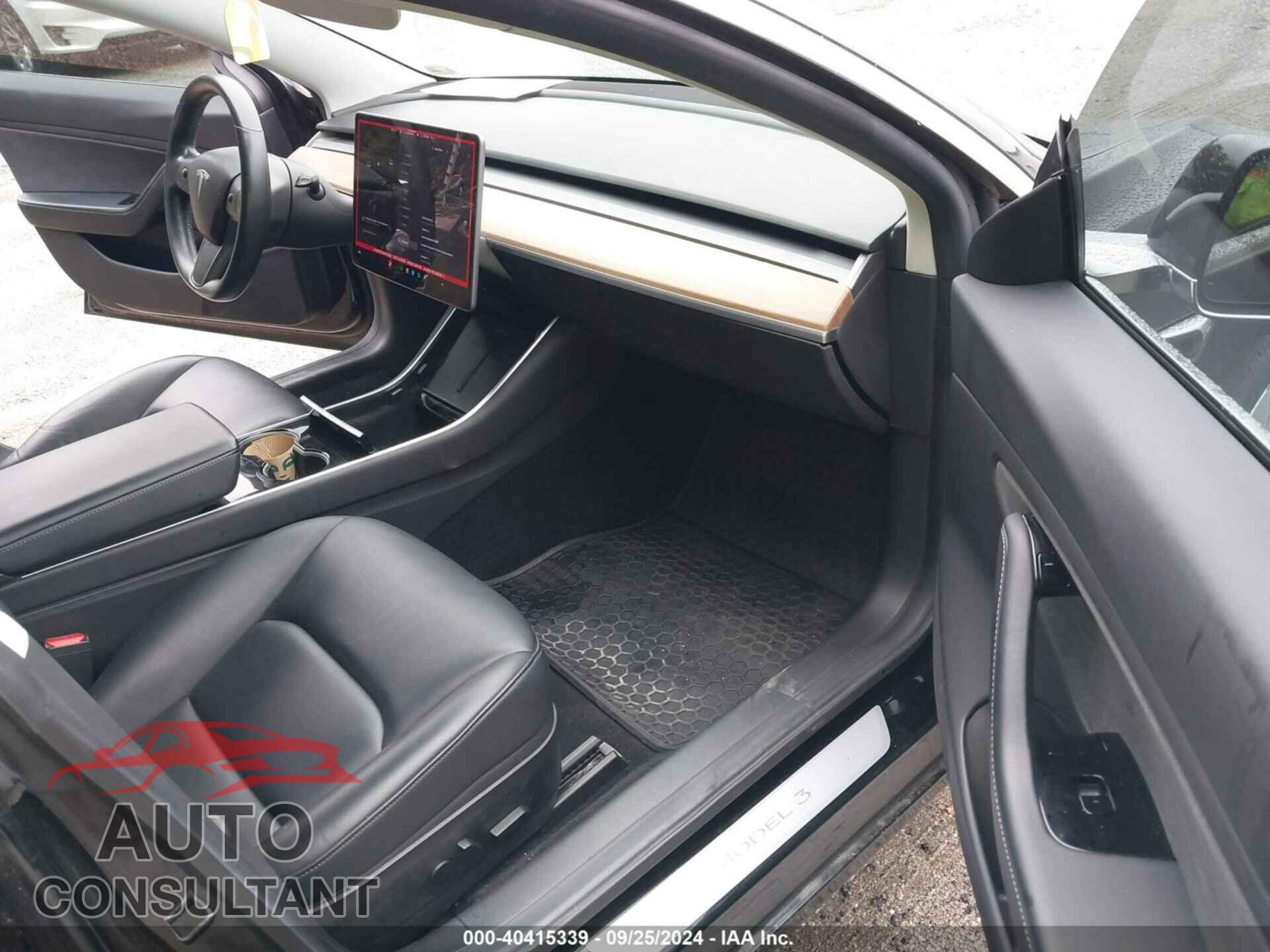TESLA MODEL 3 2019 - 5YJ3E1EA2KF412382