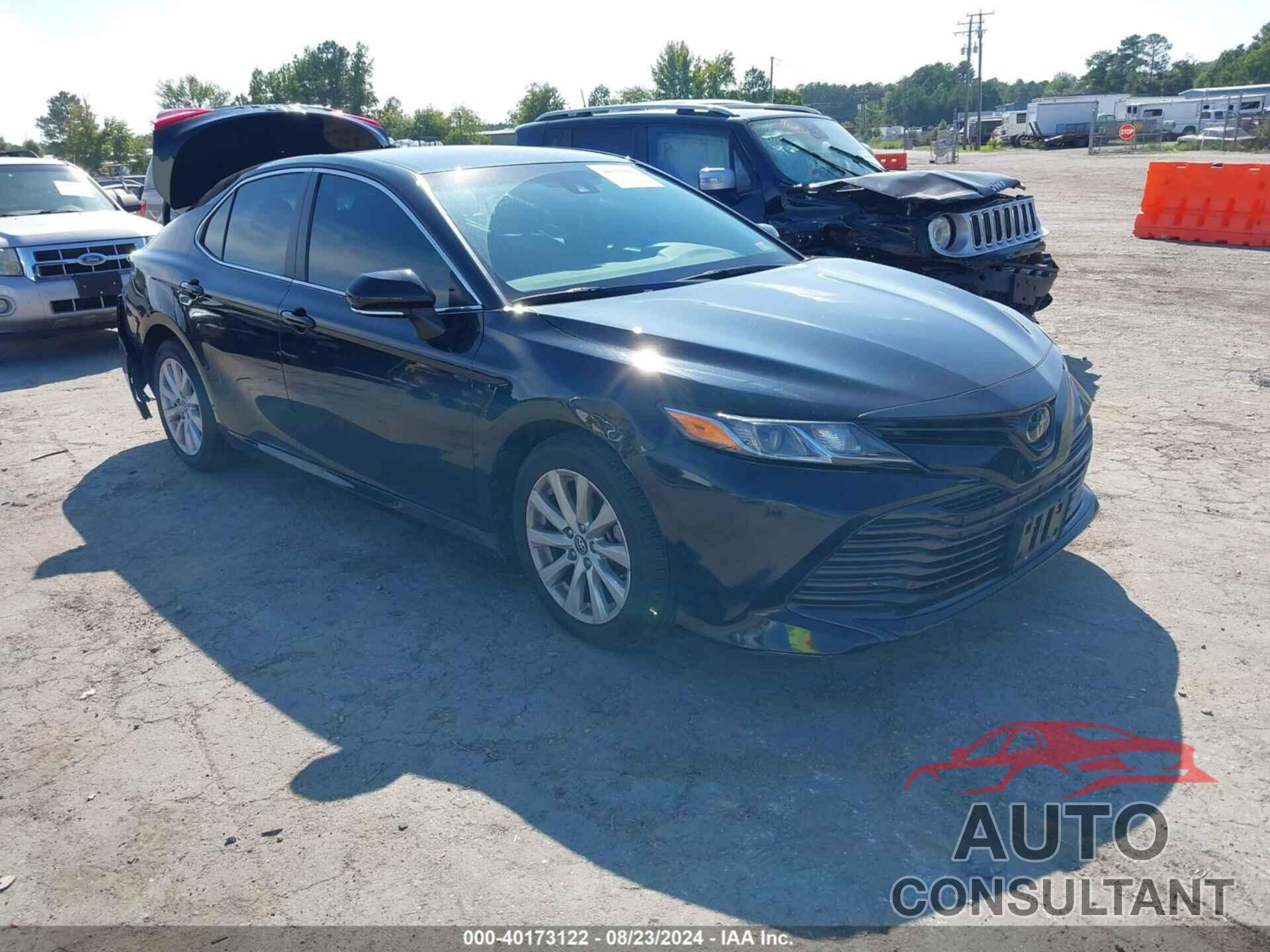 TOYOTA CAMRY 2018 - 4T1B11HK4JU665880