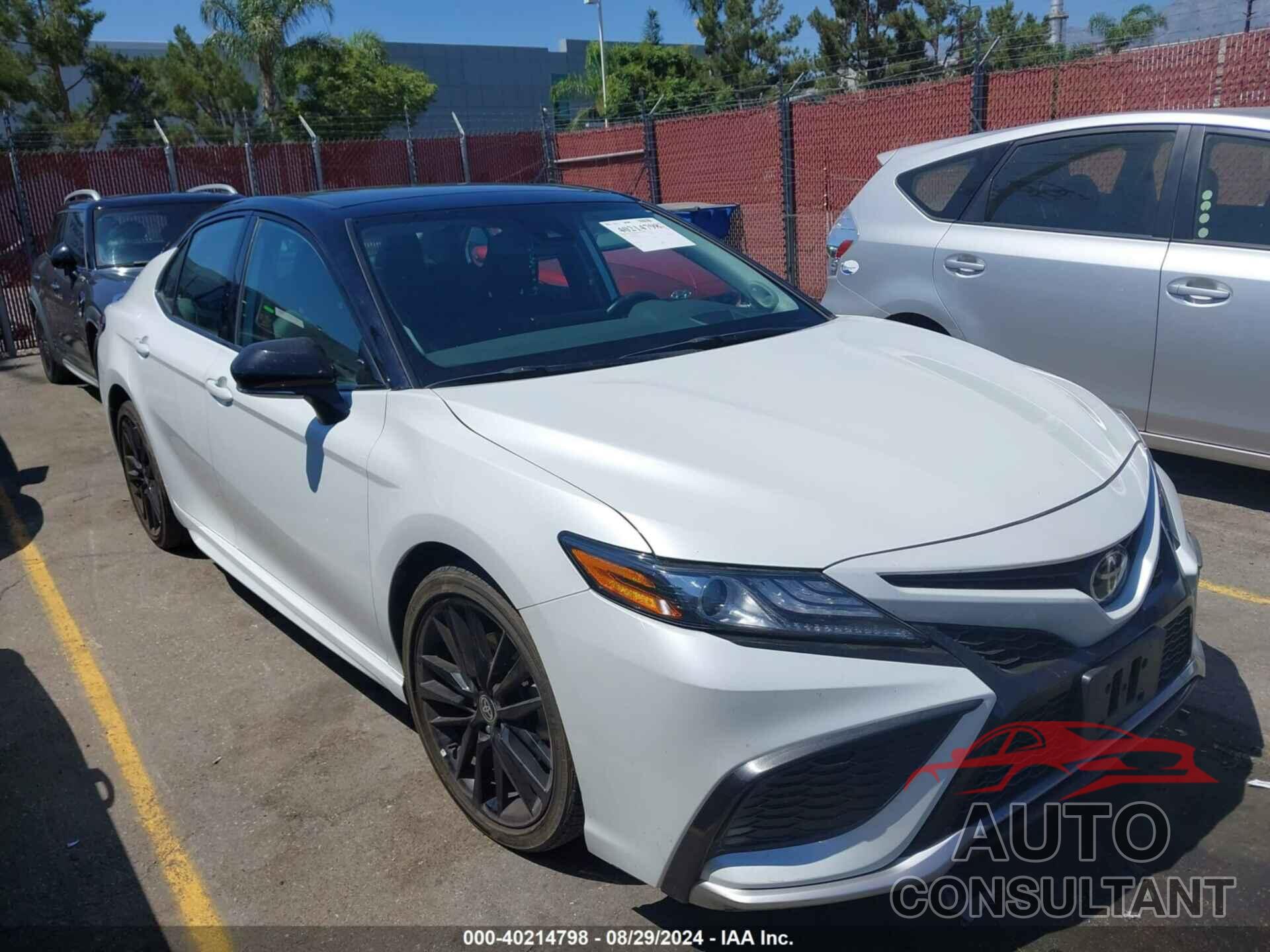 TOYOTA CAMRY 2022 - 4T1KZ1AK2NU071040