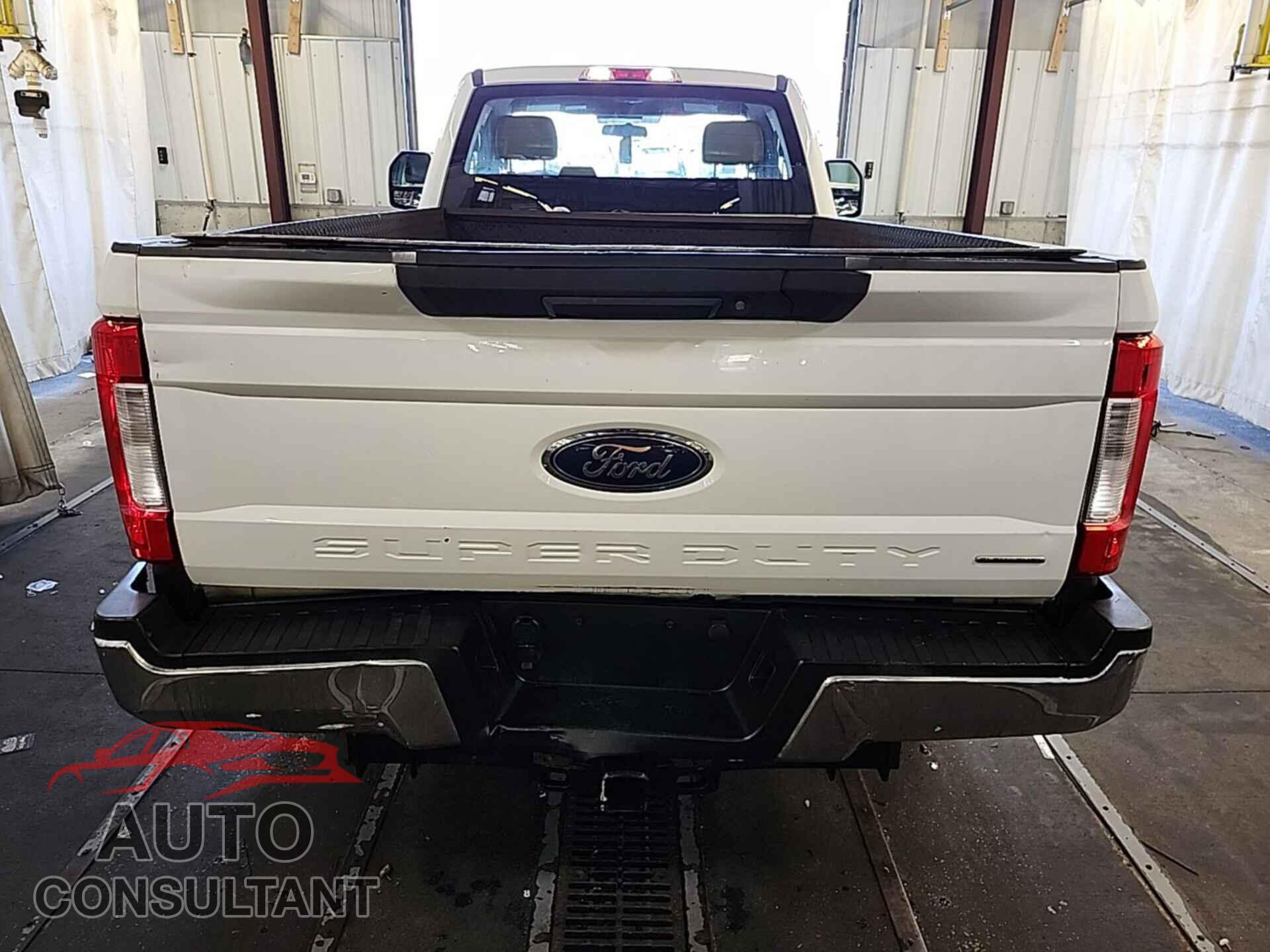 FORD F-250 2017 - 1FTBF2A6XHEB70483