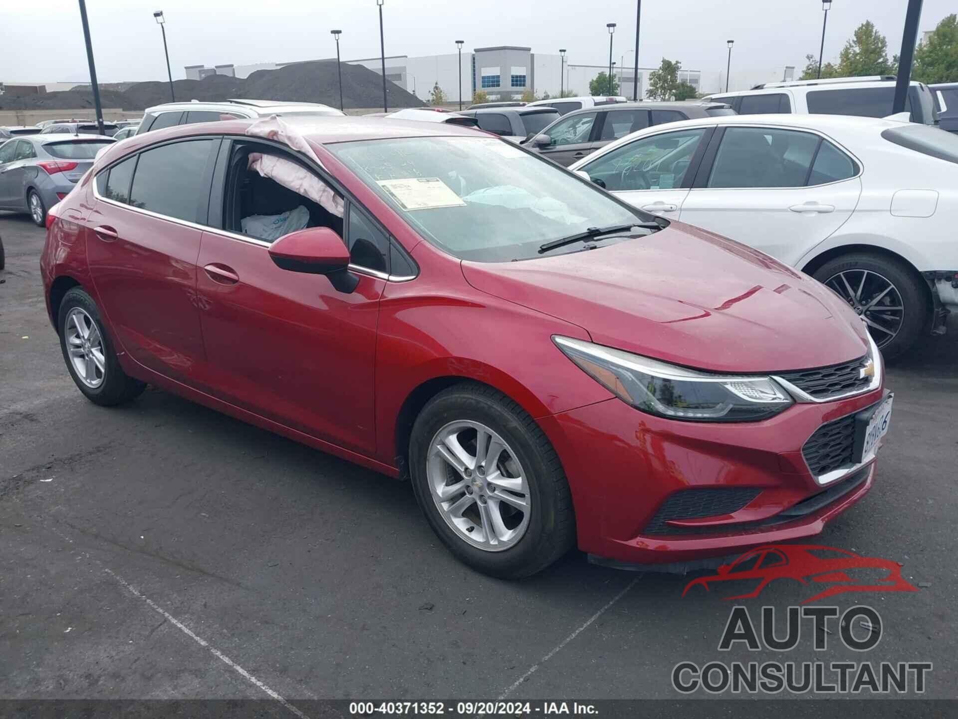 CHEVROLET CRUZE 2018 - 3G1BE6SM9JS524134