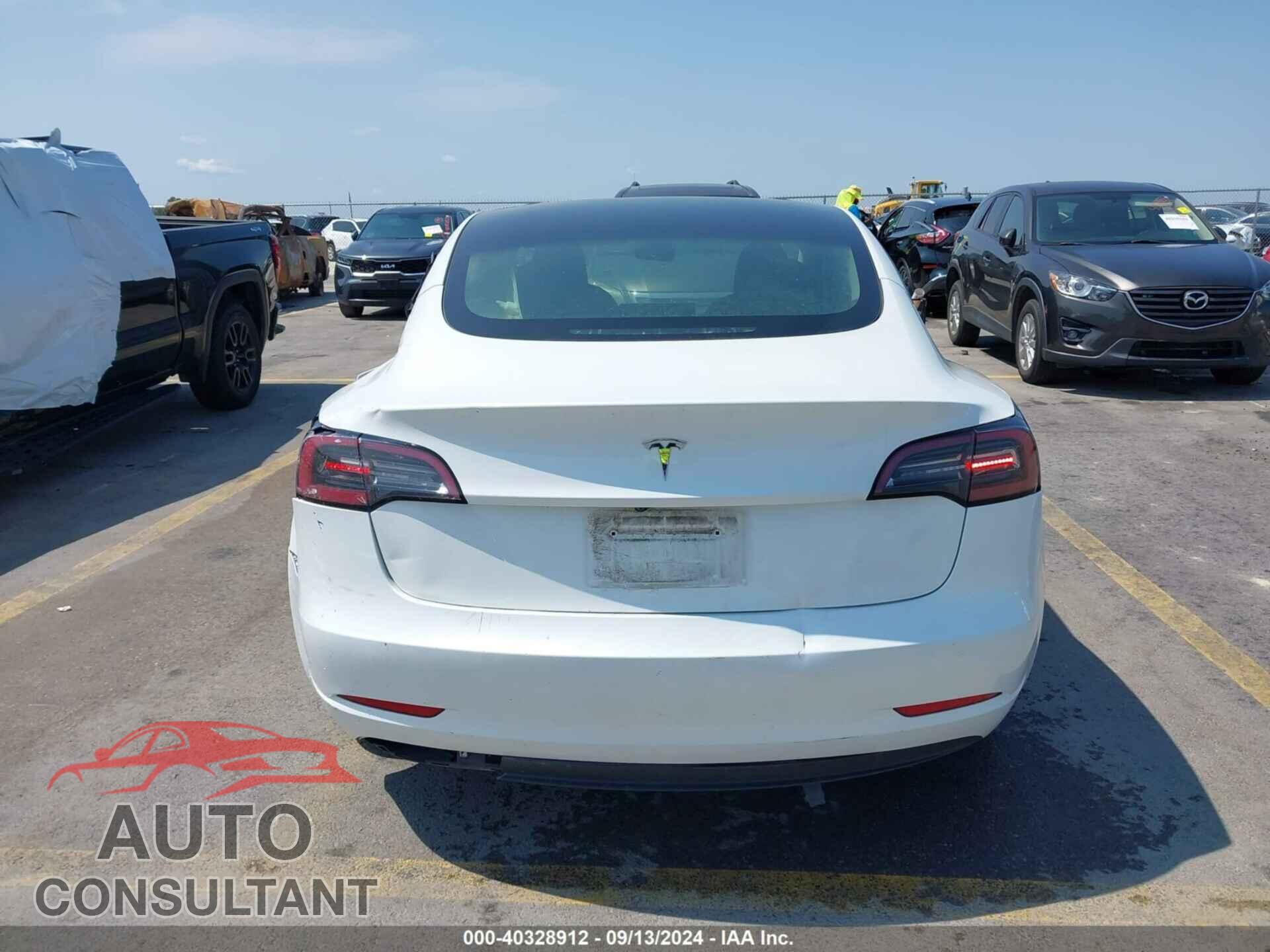 TESLA MODEL 3 2023 - 5YJ3E1EA3PF563996