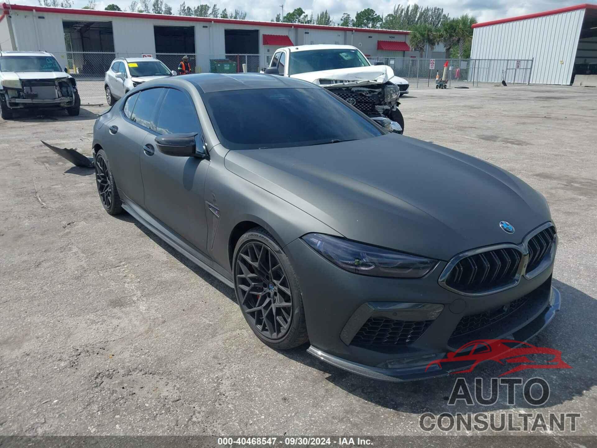 BMW M8 GRAN COUPE 2024 - WBSGV0C03RCR06241