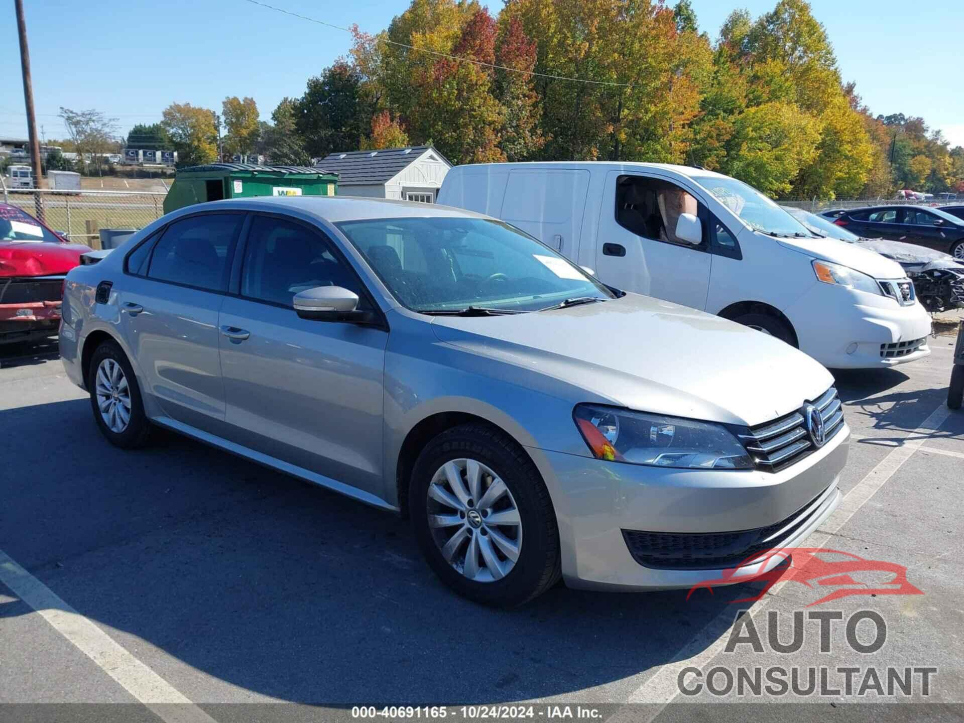 VOLKSWAGEN PASSAT 2013 - 1VWAH7A35DC147981