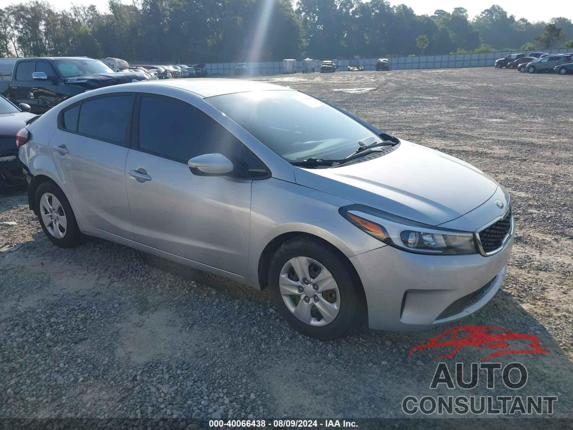 KIA FORTE 2018 - 3KPFL4A78JE213680