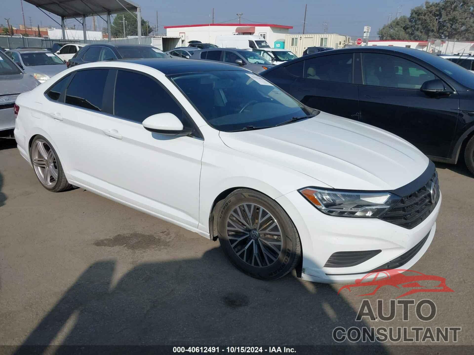 VOLKSWAGEN JETTA 2019 - 3VWC57BU4KM123952