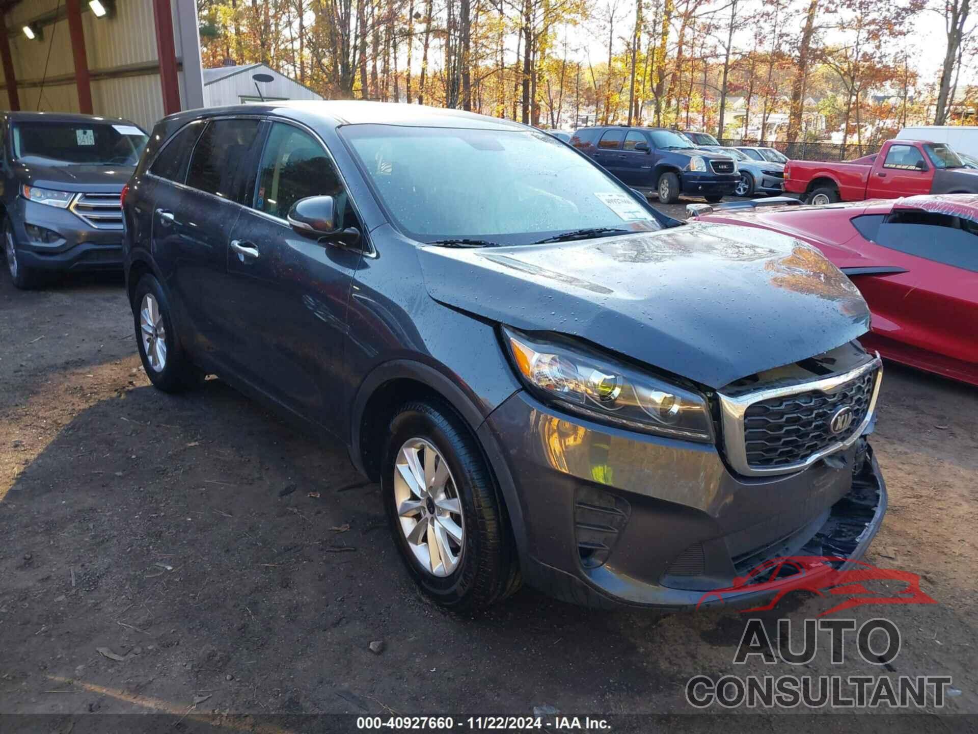 KIA SORENTO 2019 - 5XYPG4A51KG490733