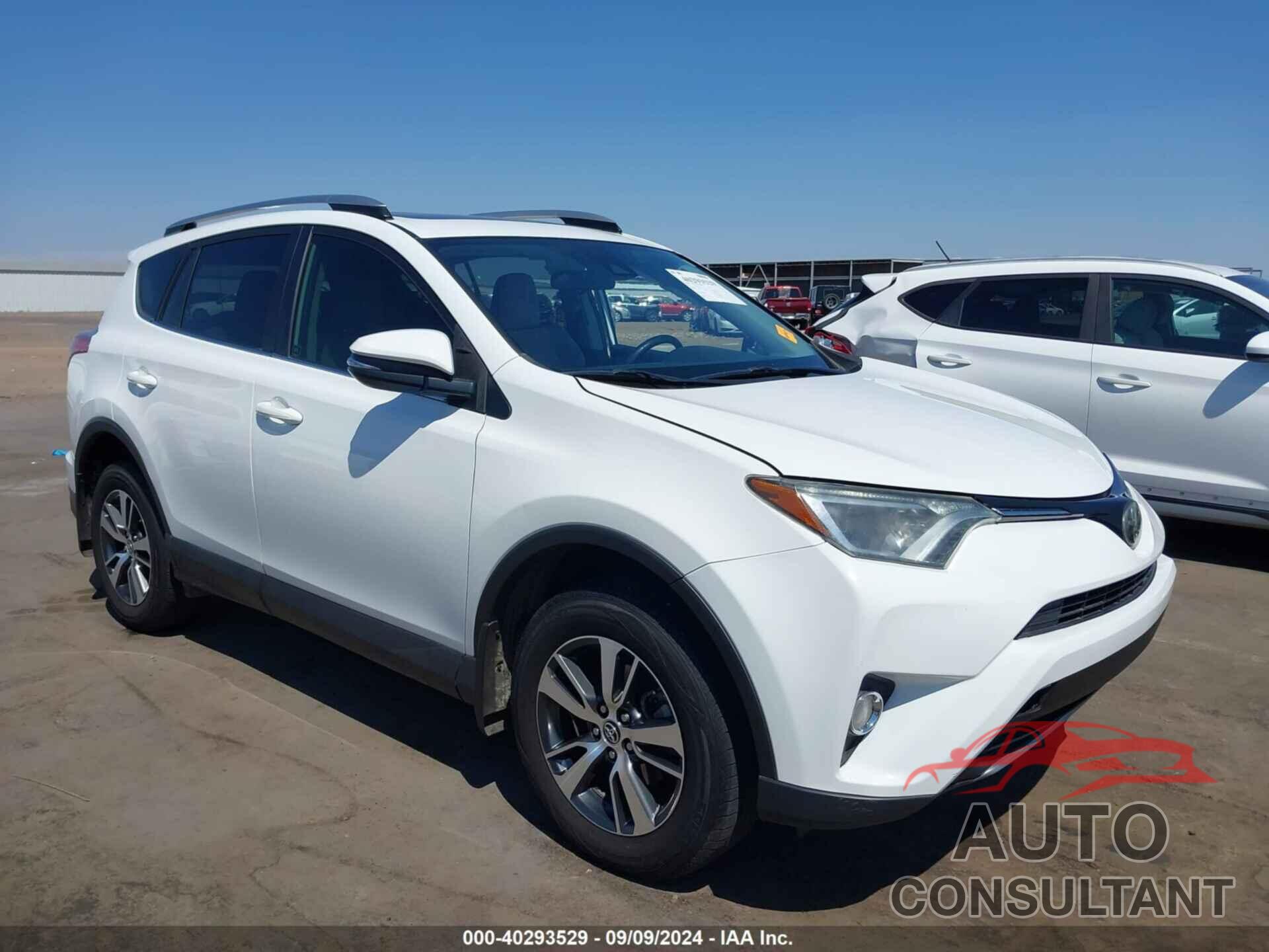 TOYOTA RAV4 2017 - JTMWFREV3HD101295