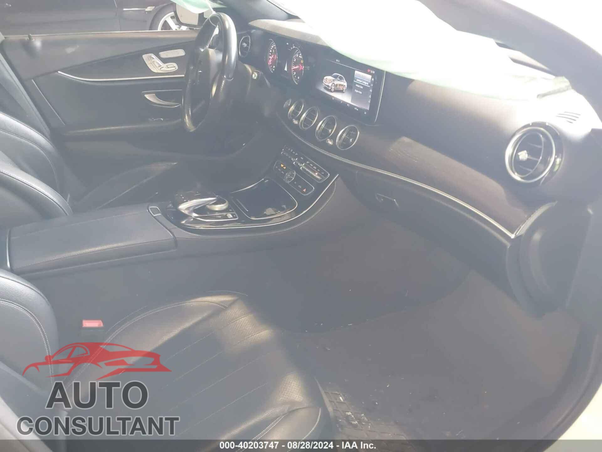 MERCEDES-BENZ E 300 2017 - WDDZF4KB1HA029529