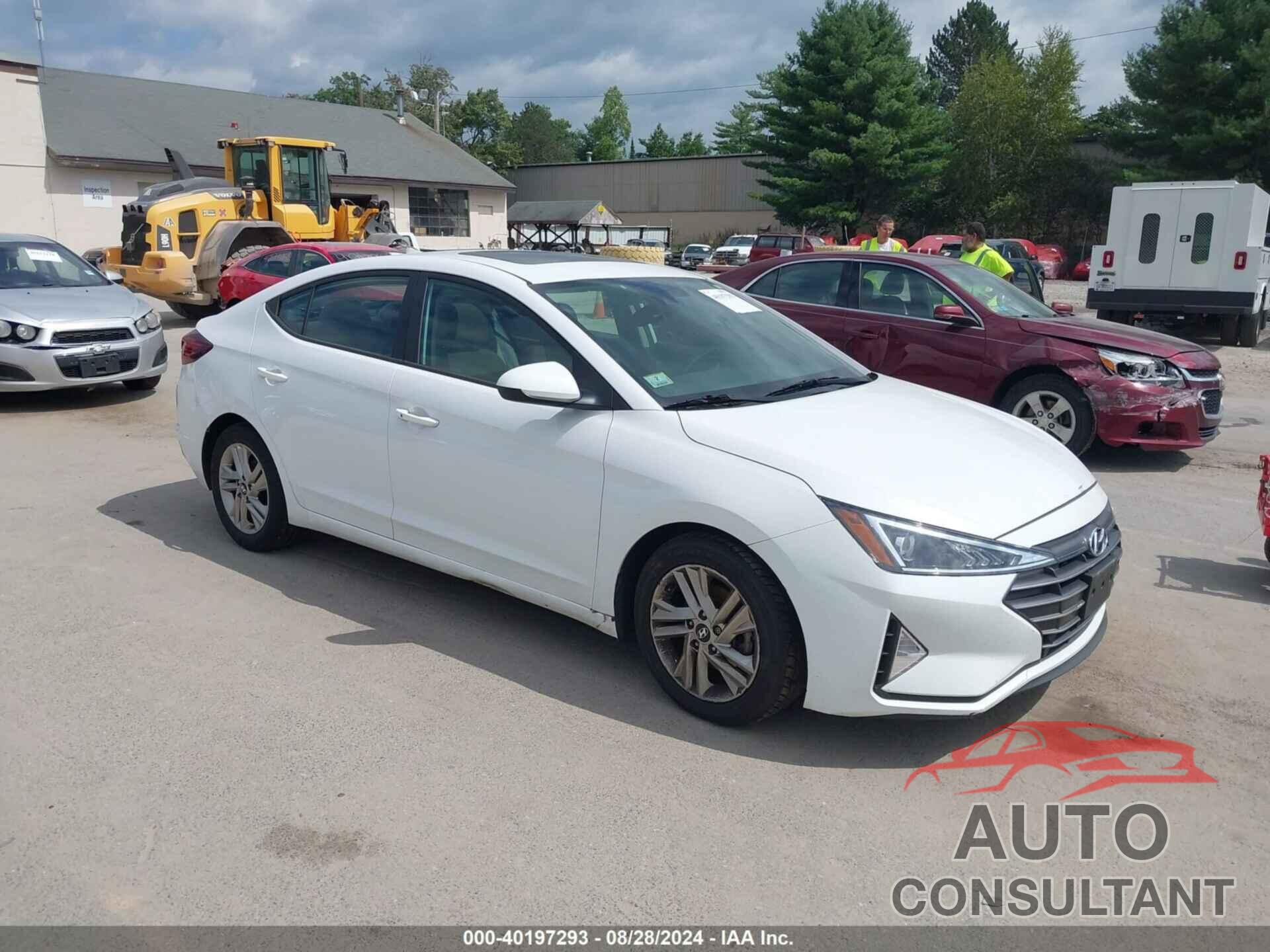 HYUNDAI ELANTRA 2019 - 5NPD84LF7KH443561