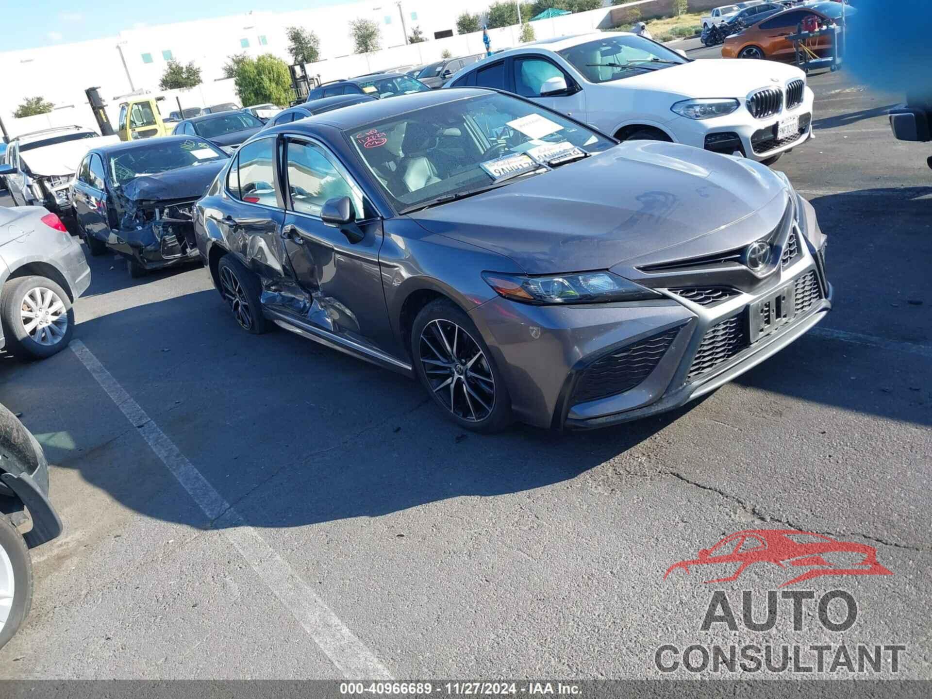 TOYOTA CAMRY 2022 - 4T1G11AK4NU028364