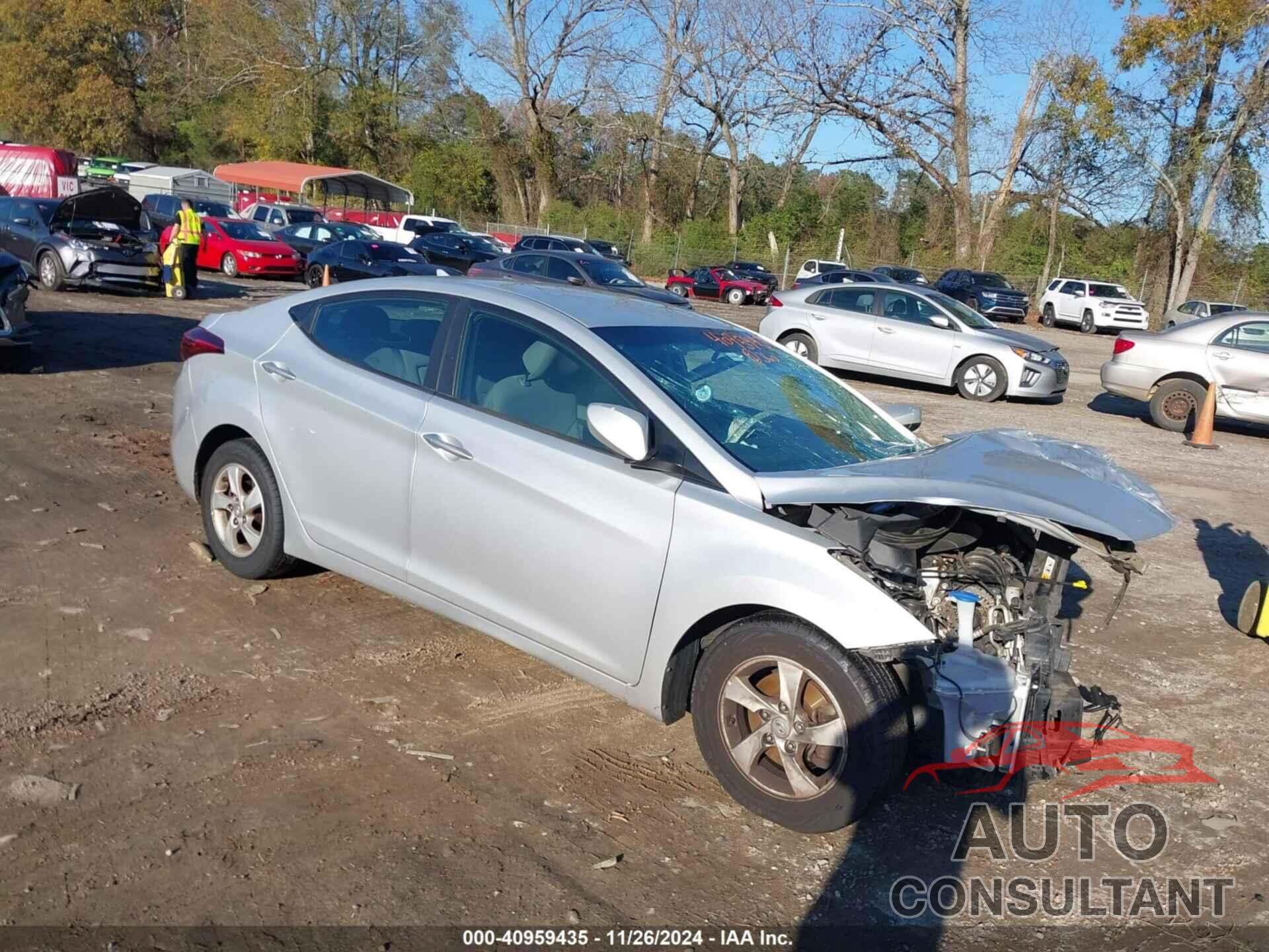 HYUNDAI ELANTRA 2015 - 5NPDH4AE2FH580424