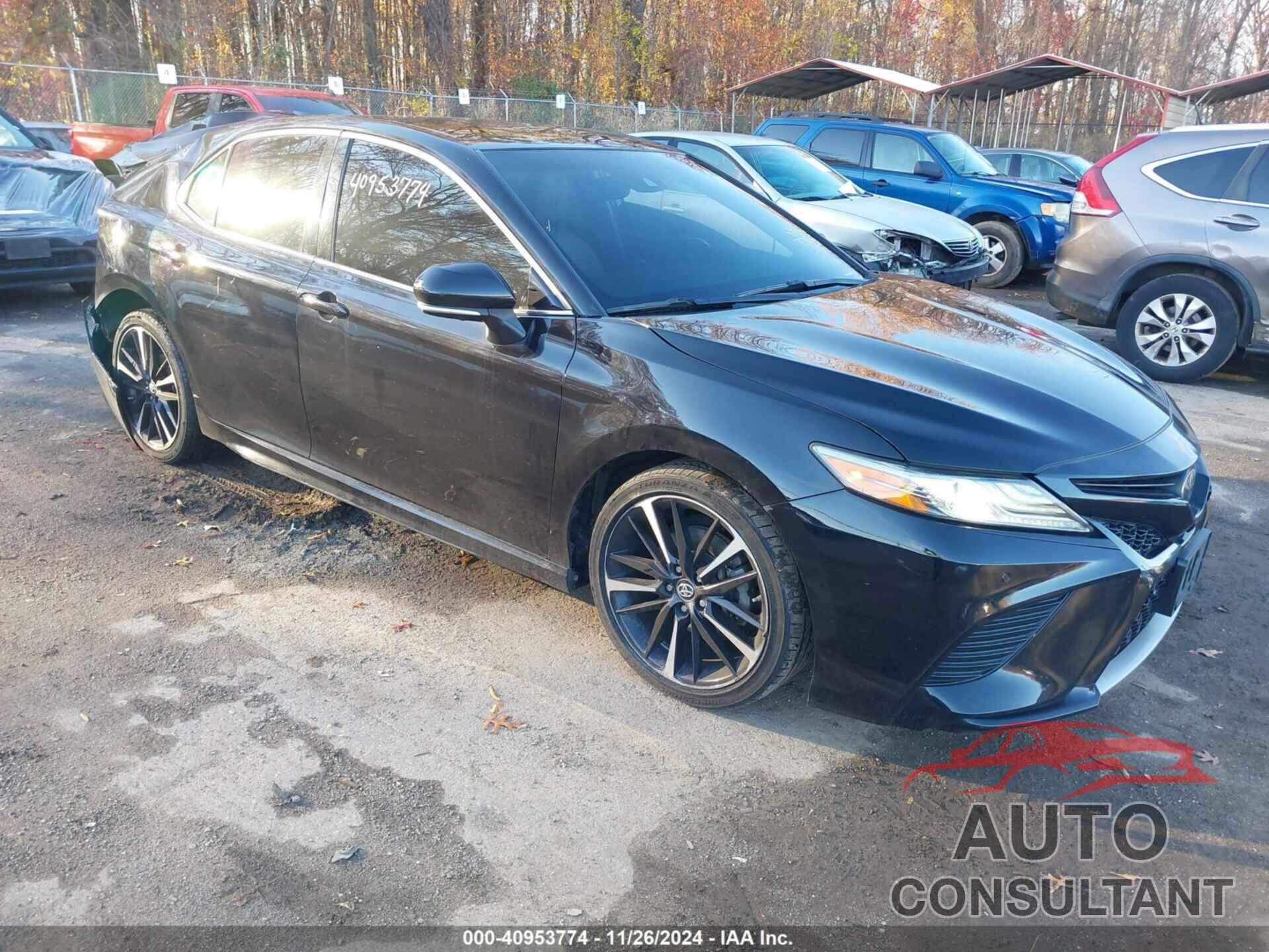 TOYOTA CAMRY 2018 - 4T1B61HK0JU509885