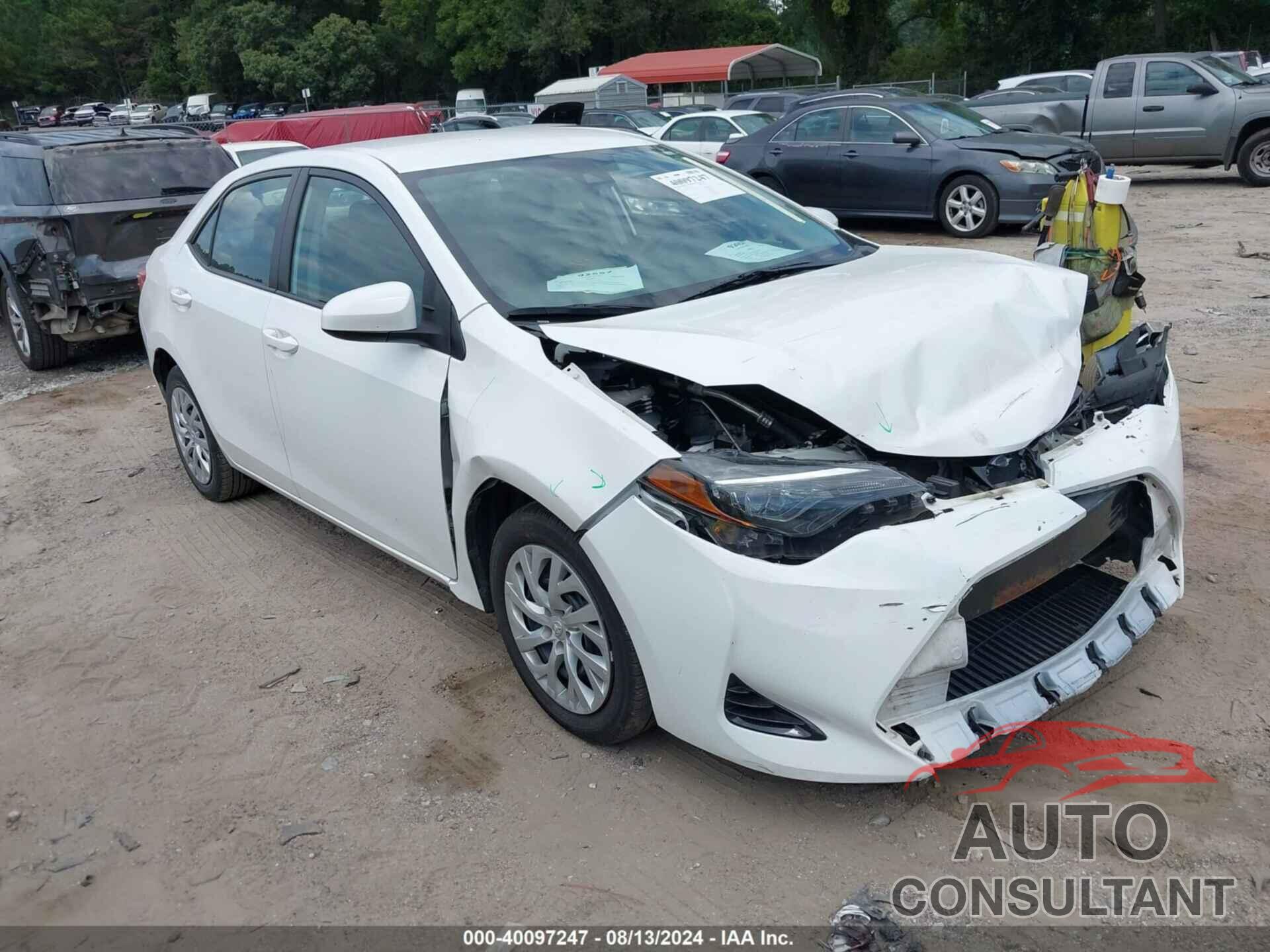 TOYOTA COROLLA 2018 - 5YFBURHE4JP830425