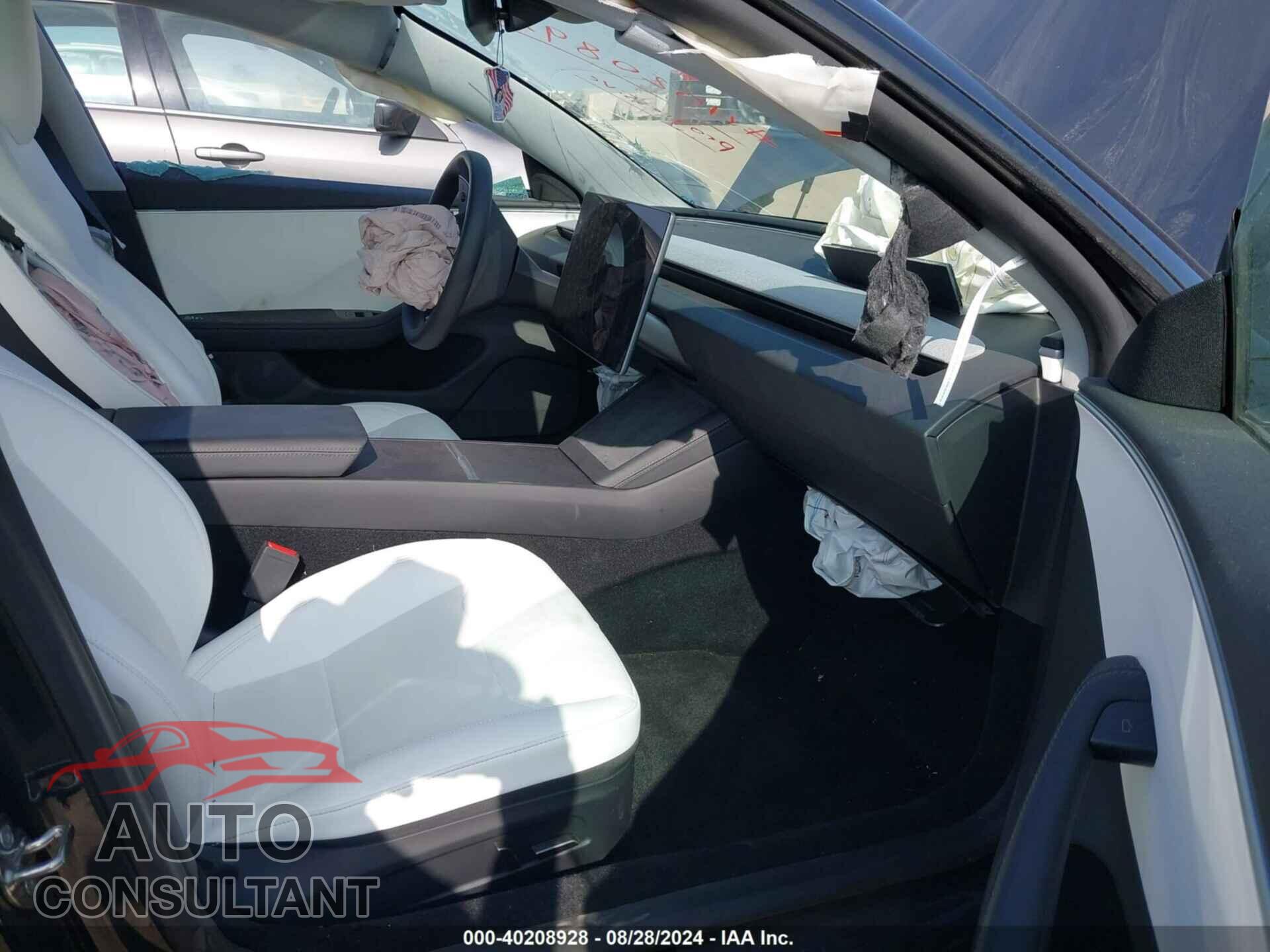 TESLA MODEL 3 2024 - 5YJ3E1EA6RF800547