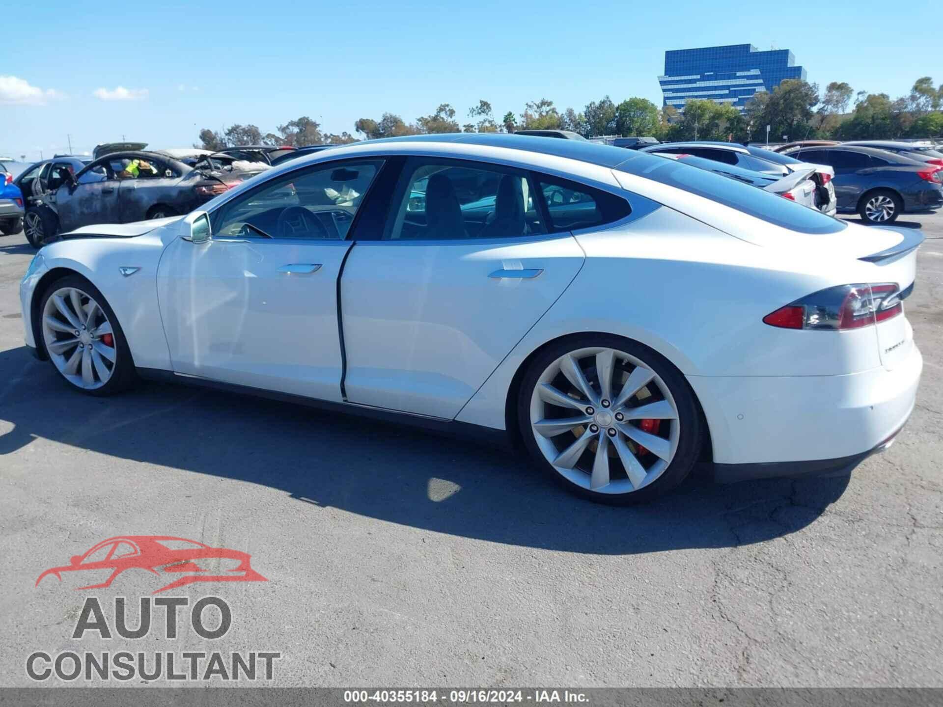 TESLA MODEL S 2014 - 5YJSA1H2XEFP62603